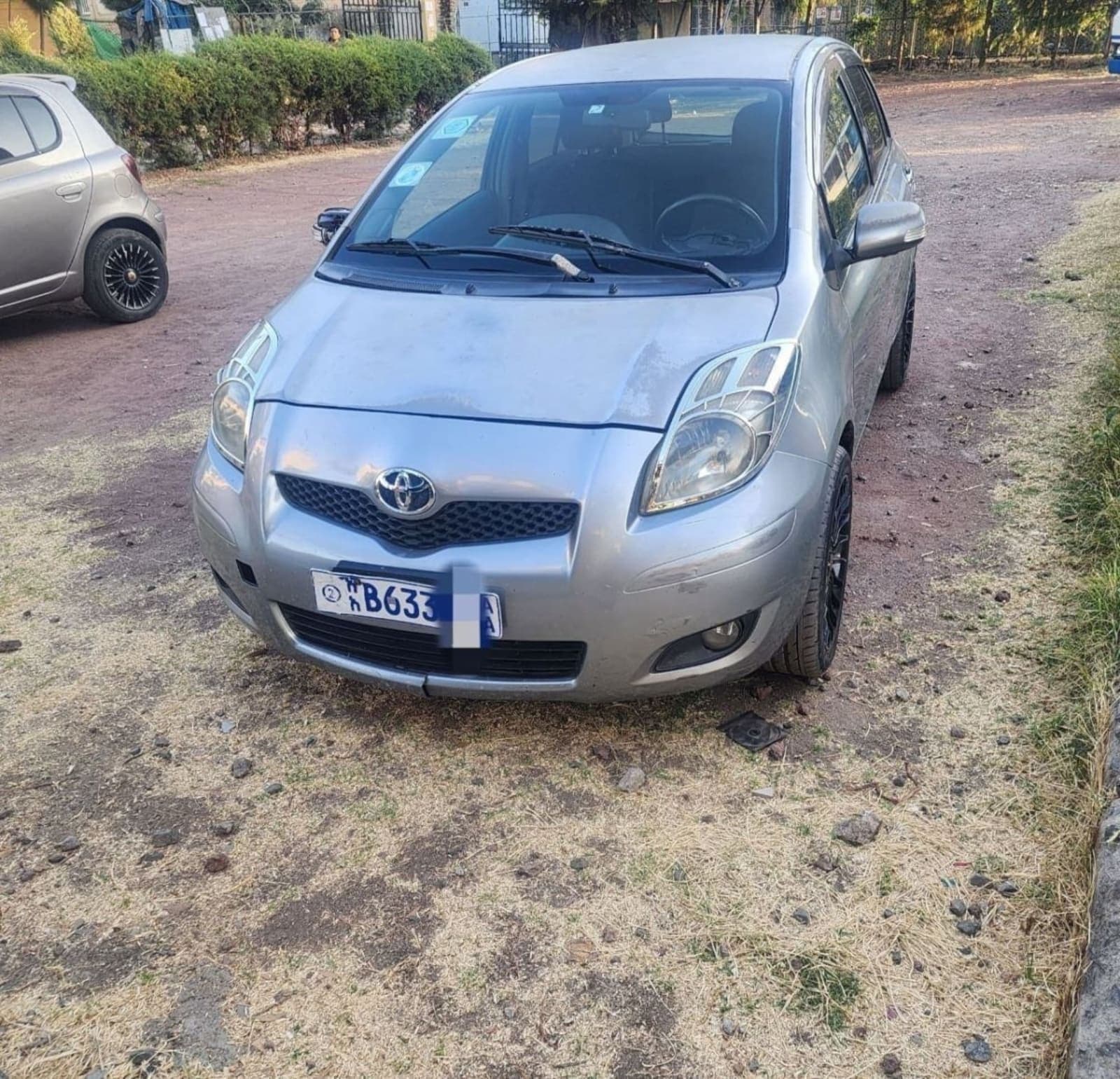 2010 Toyota Yaris Compact — photo 6