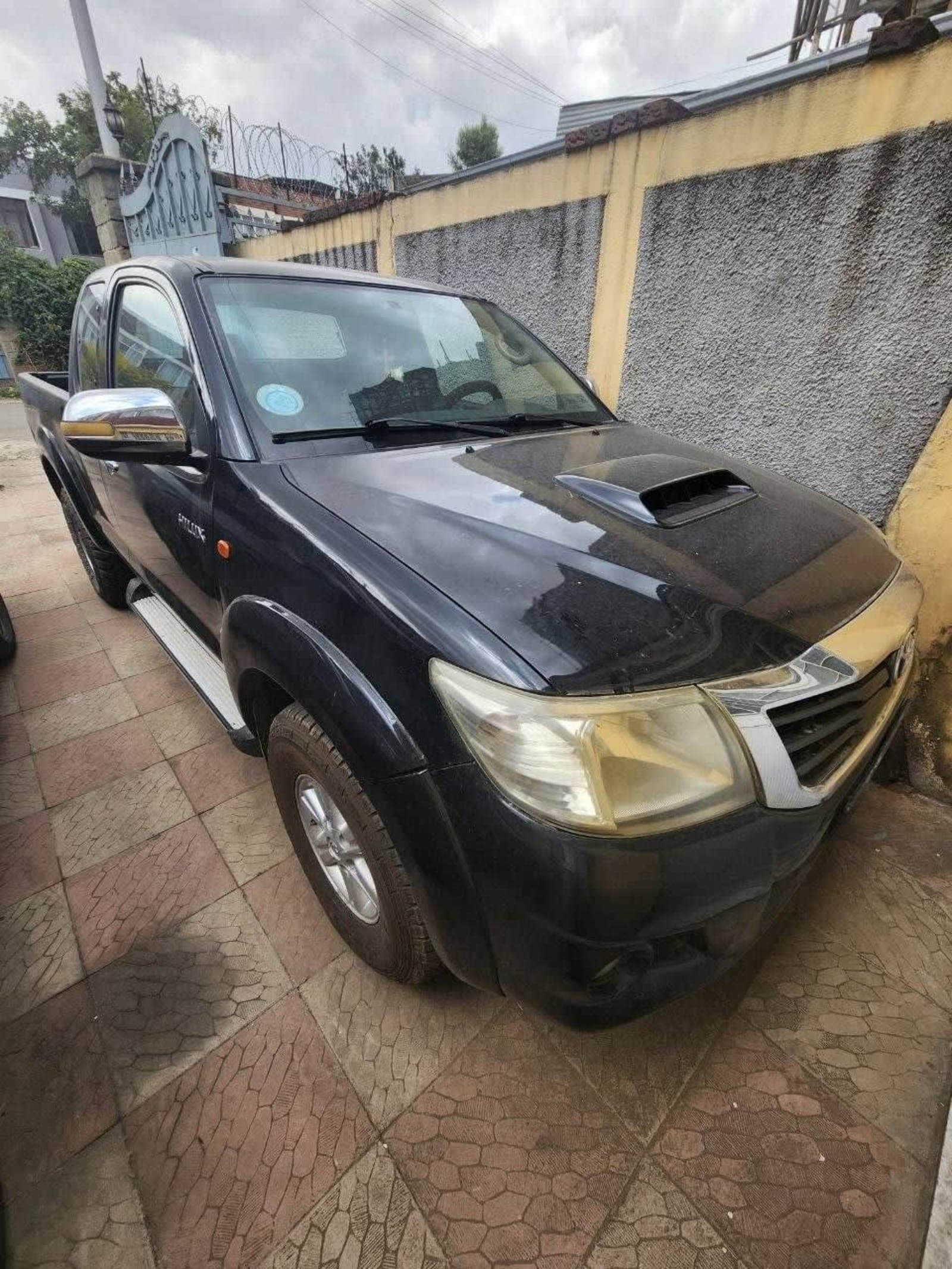 2012 Toyota Hilux Vigo KingCab โ photo 3