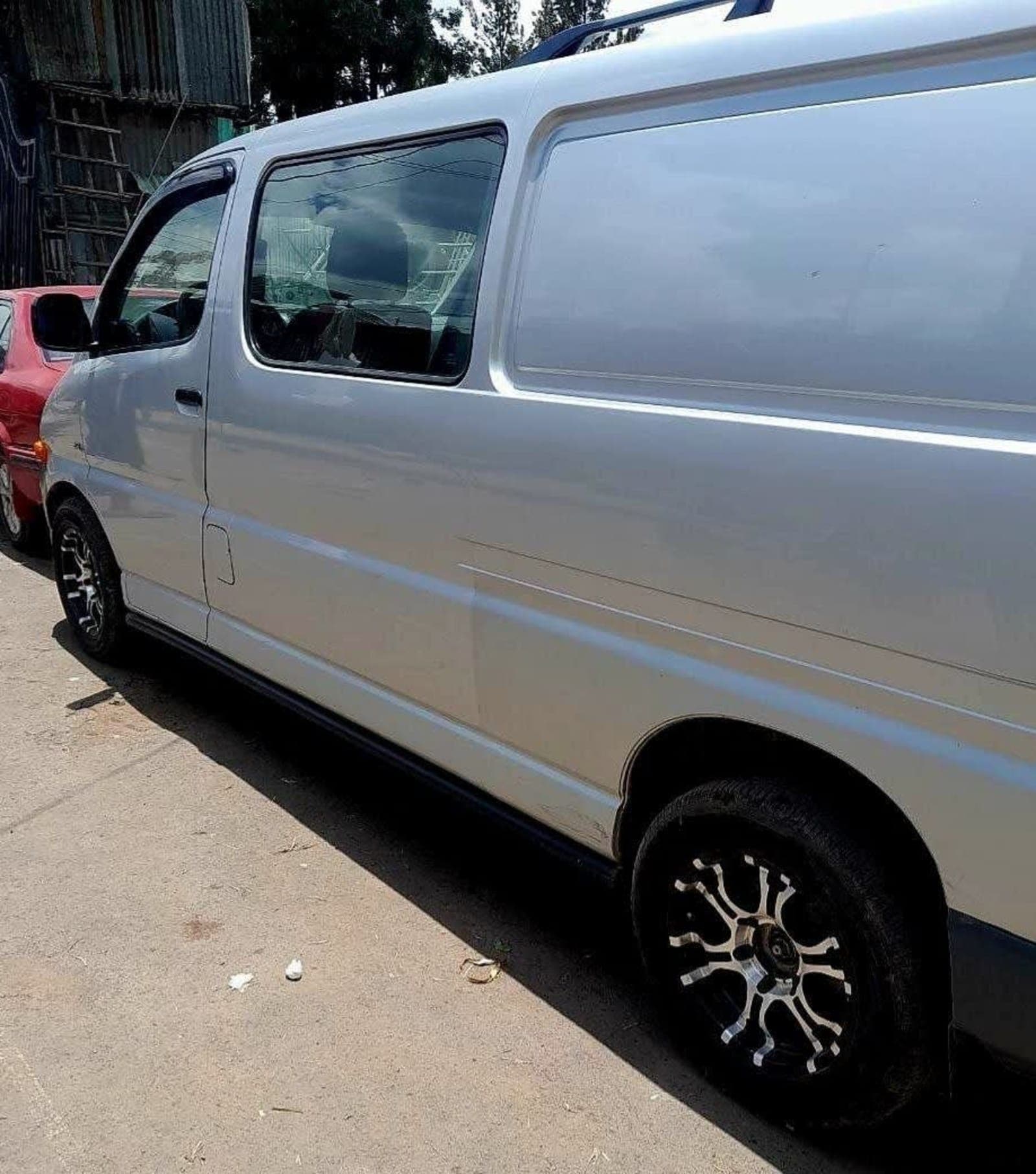2002 Toyota Hiace Dolphin — photo 5