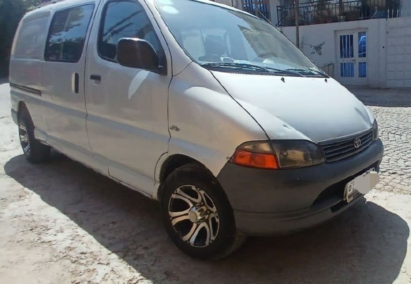 2002 Toyota Hiace Dolphin — photo 7