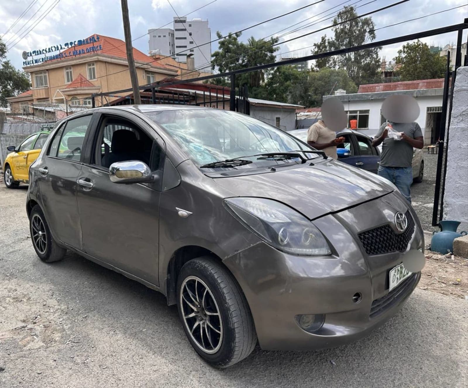 2005 Toyota Yaris Compact — photo 6