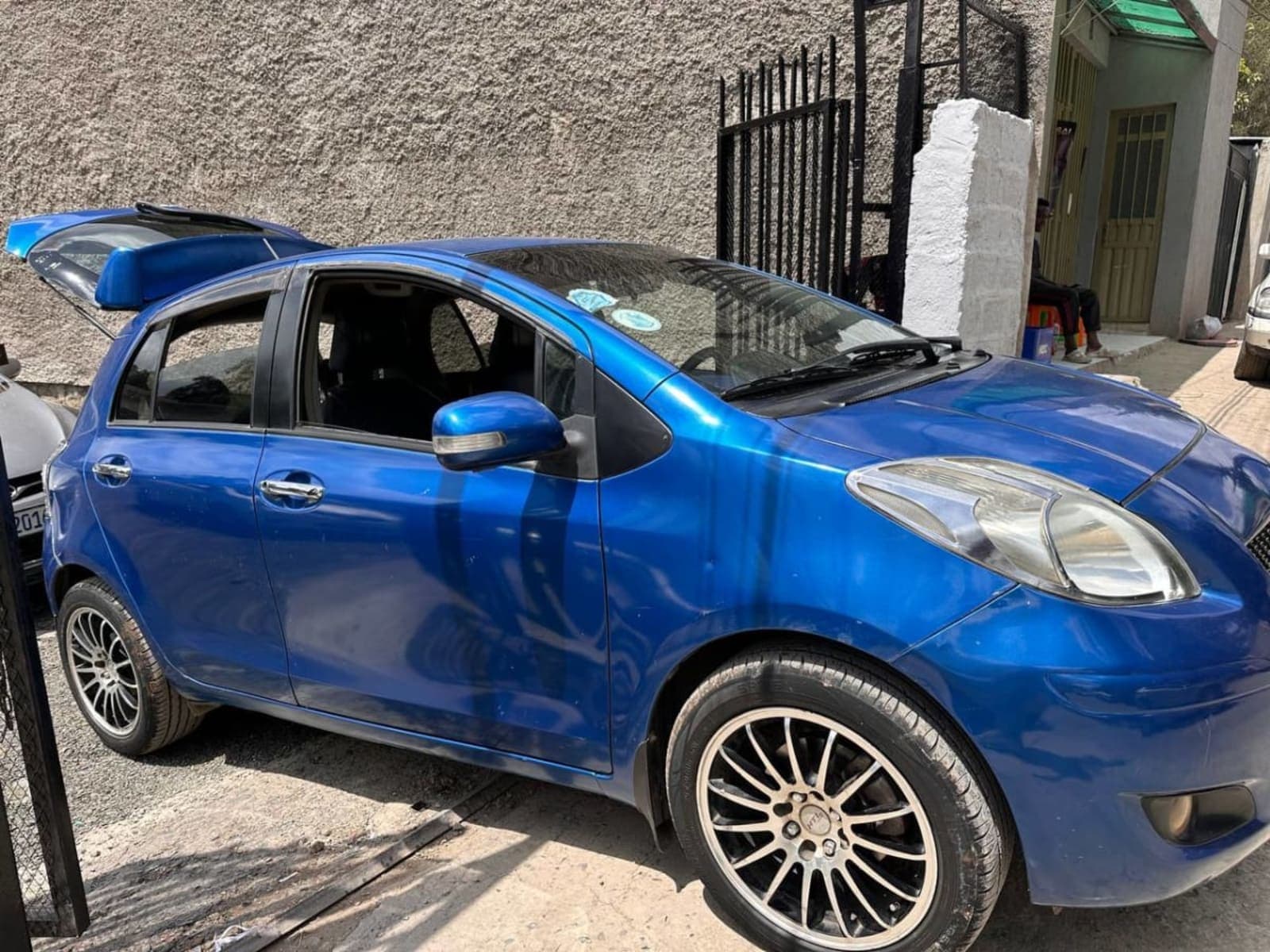 2008 Toyota Yaris Compact — photo 6