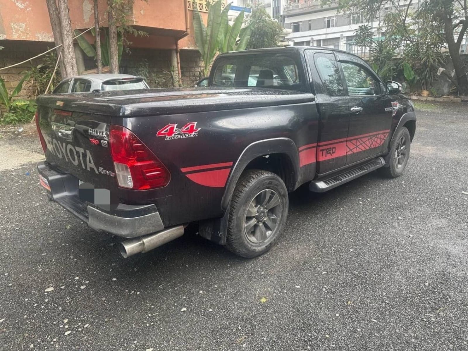 2017 Toyota Revo King Cab — photo 3