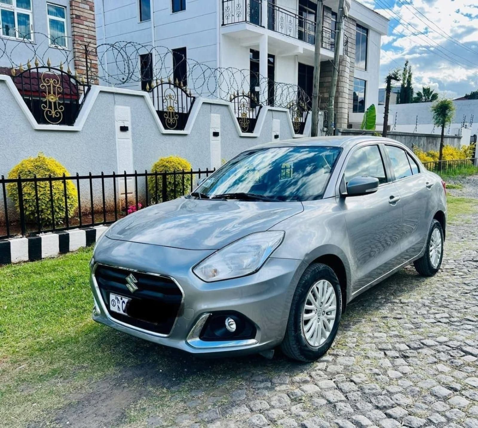 2022 Suzuki Dzire — photo 2
