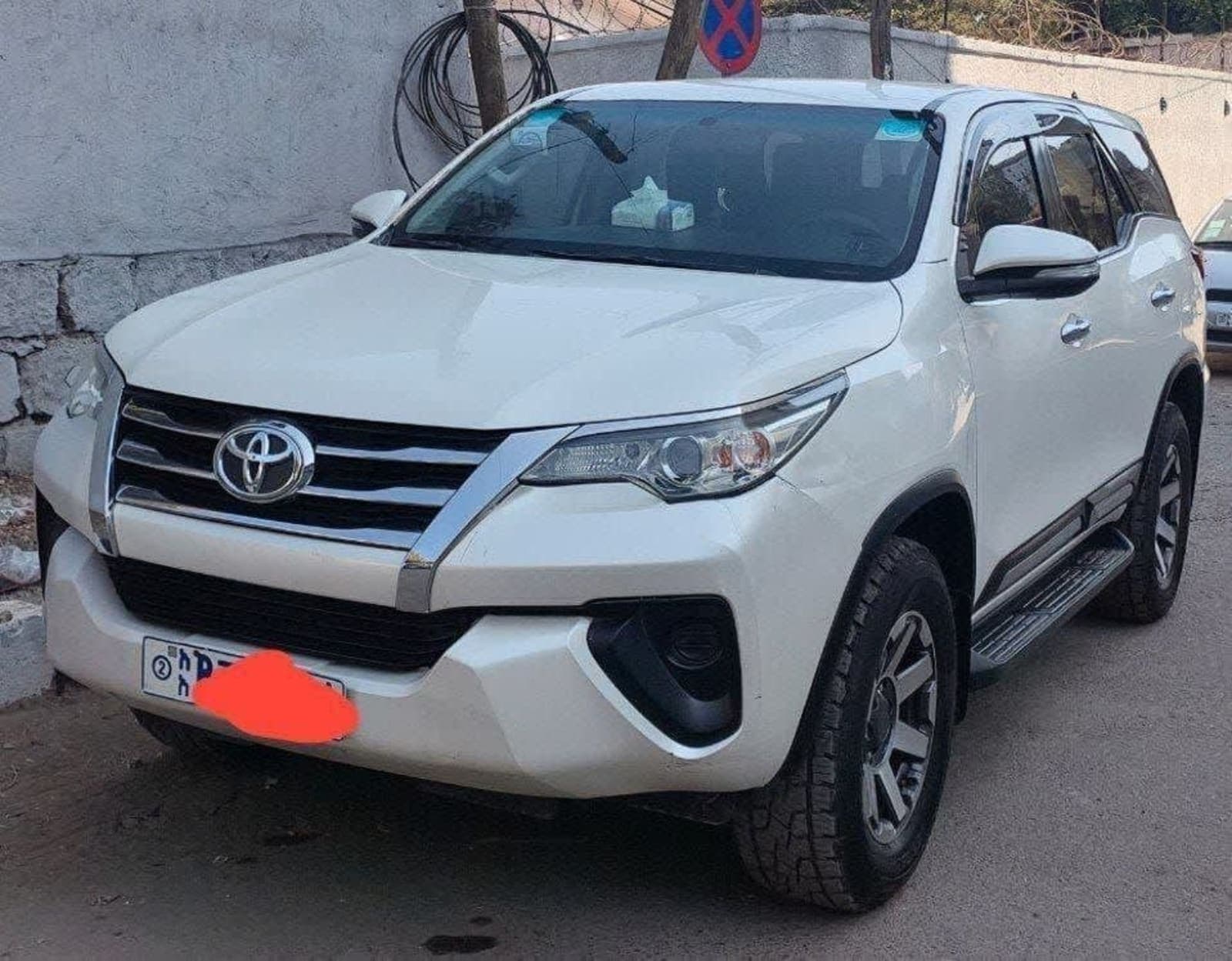 2018 Toyota Fortuner — photo 3
