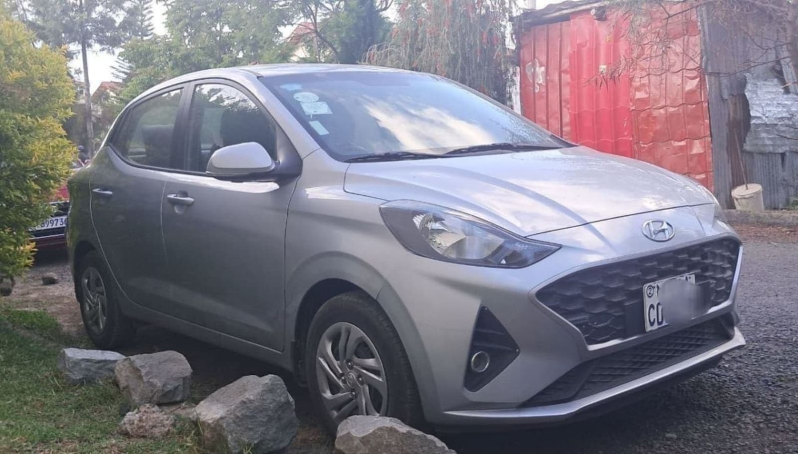 2022 Hyundai Grand i10 — photo 2
