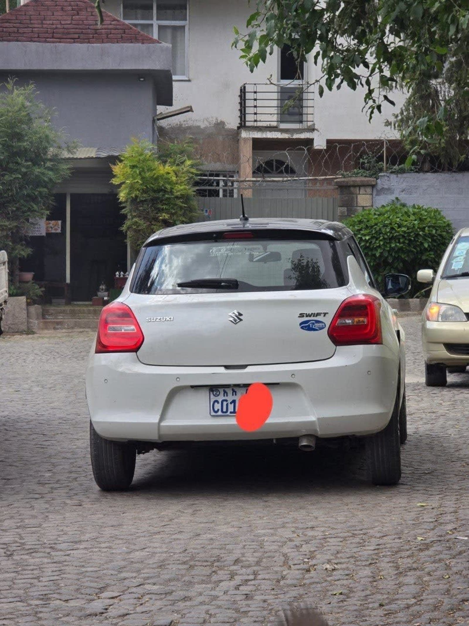 2021 Suzuki Swift — photo 2