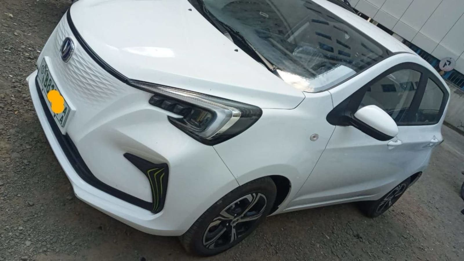 2023 CHANGAN E-Star — photo 2
