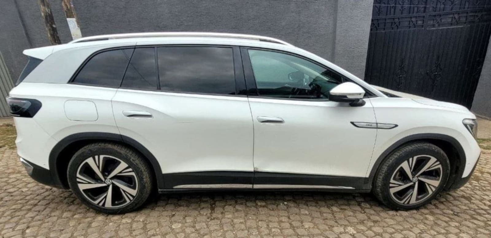 2022 Volkswagen ID.6 Crozz Pro — photo 2