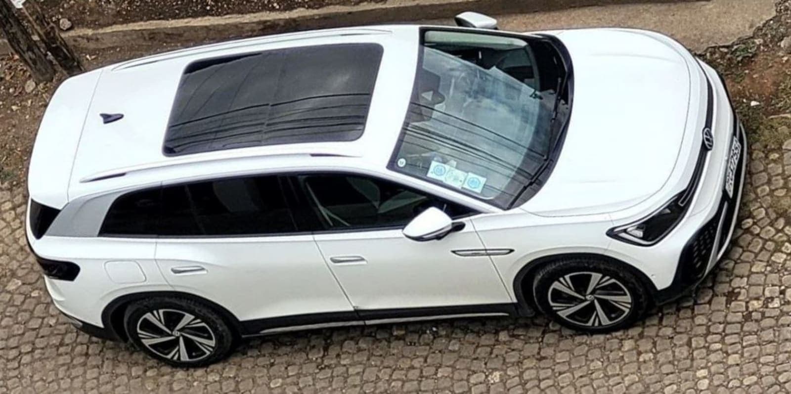 2022 Volkswagen ID.6 Crozz Pro — photo 4