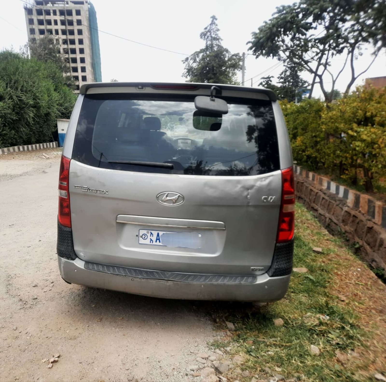 2012 Hyundai Starex โ photo 4