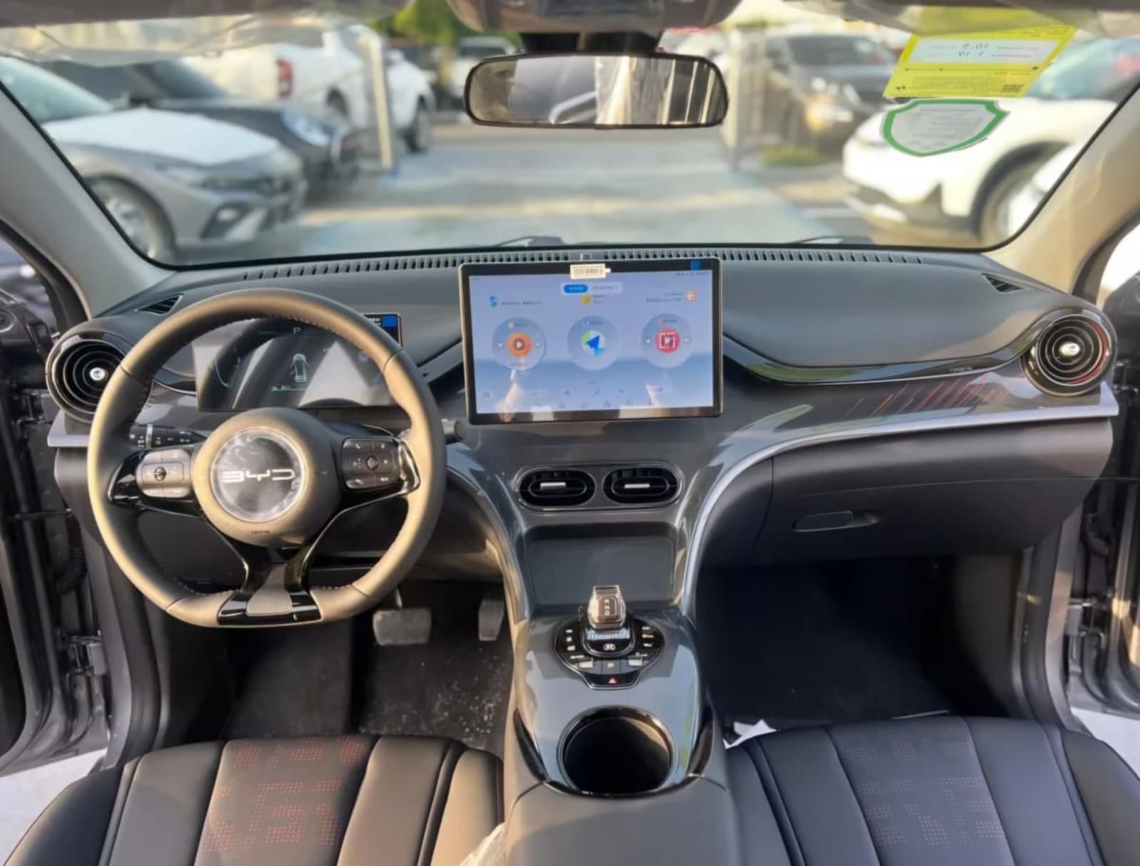 2025 BYD e2 Luxury โ photo 2