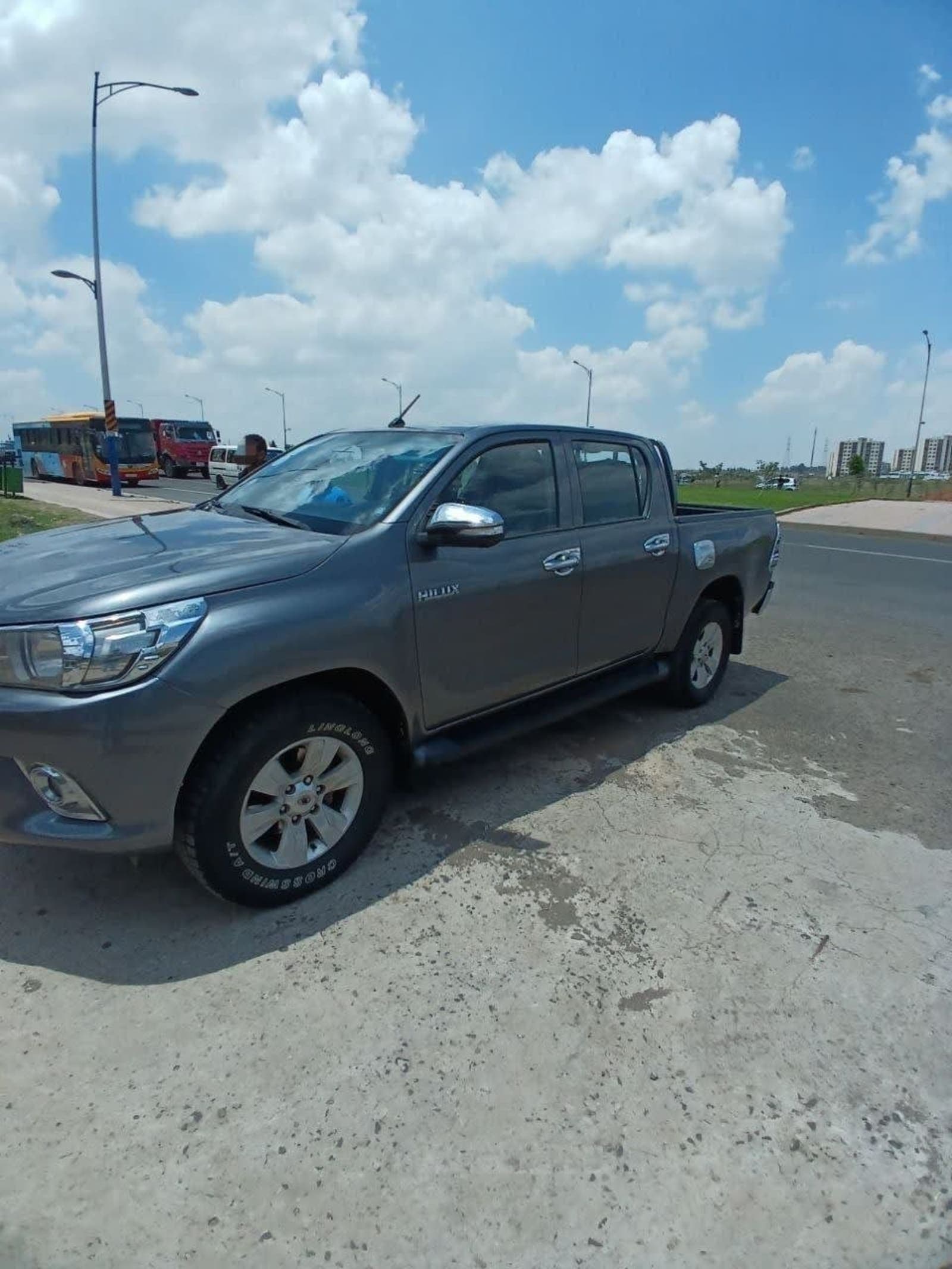 2017 Toyota Revo Hilux — photo 5