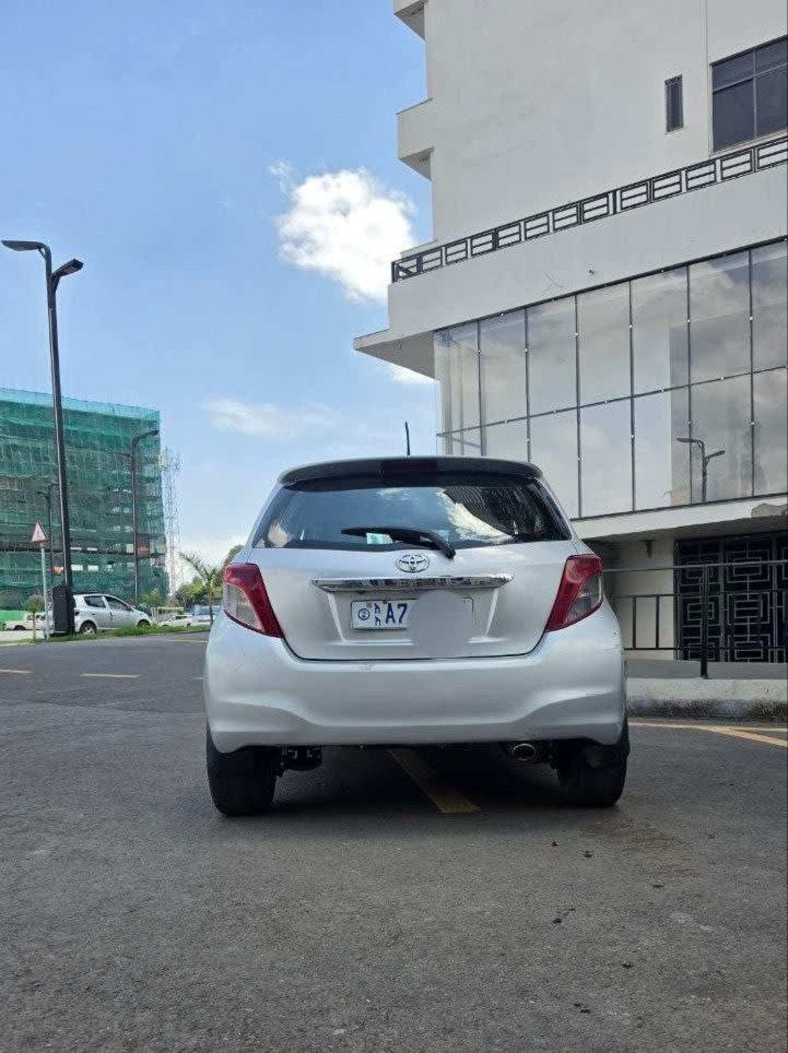 Toyota Yaris Compact — photo 5