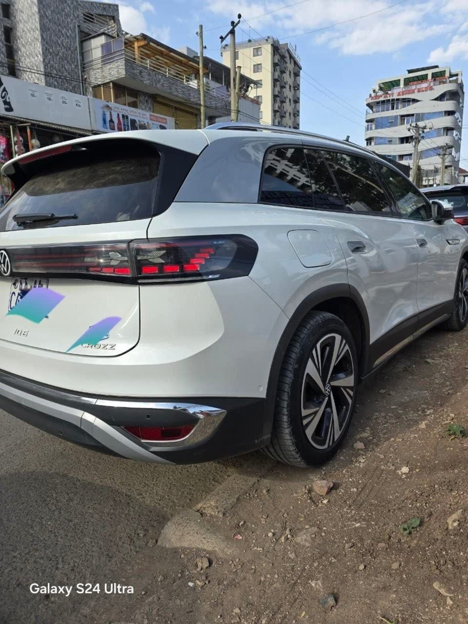 2022 Volkswagen ID.6 Crozz Pro — photo 2