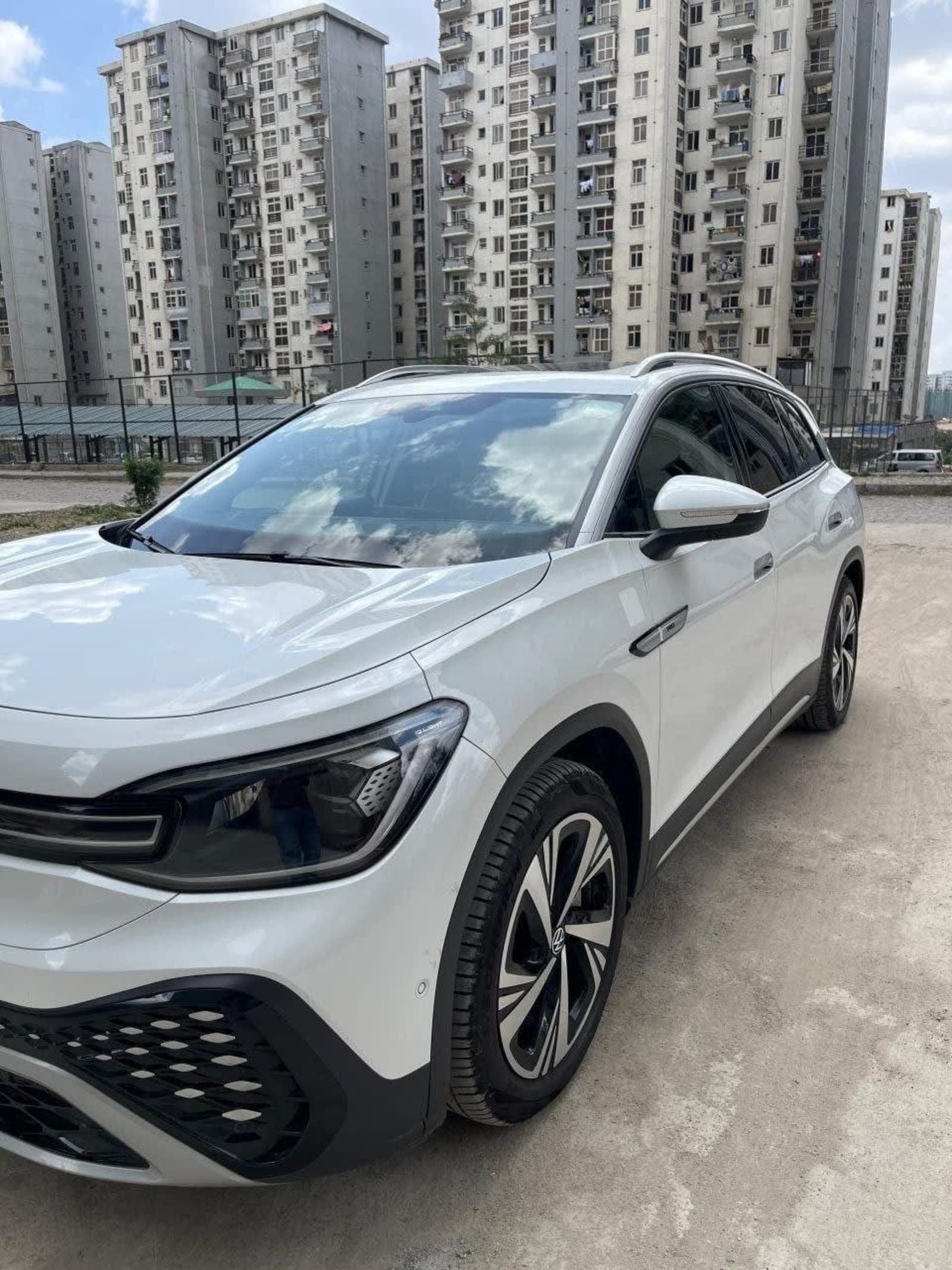 2022 VOLKSWAGEN ID.6 Crozz Pro EV — photo 4