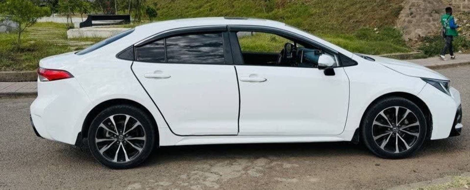 2022 Toyota Corolla D4-T Levin — photo 5