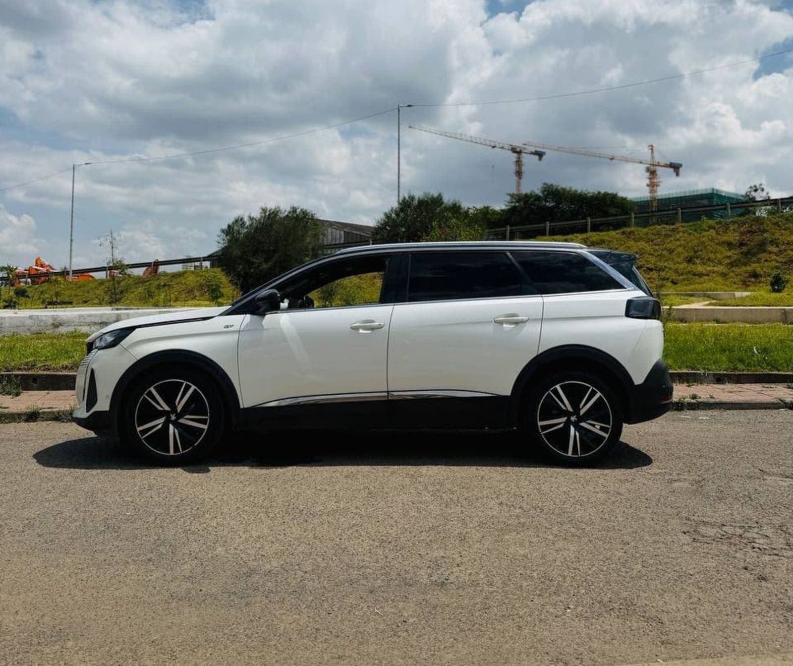 2021 Peugeot 5008 — photo 6
