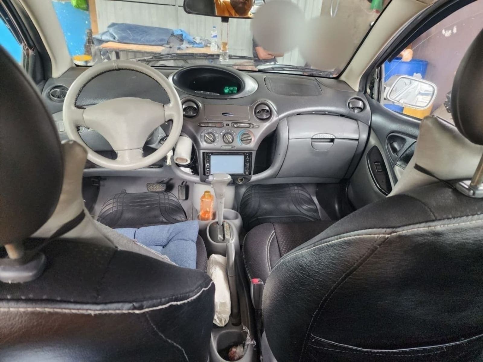 2000 Toyota Vitz — photo 5