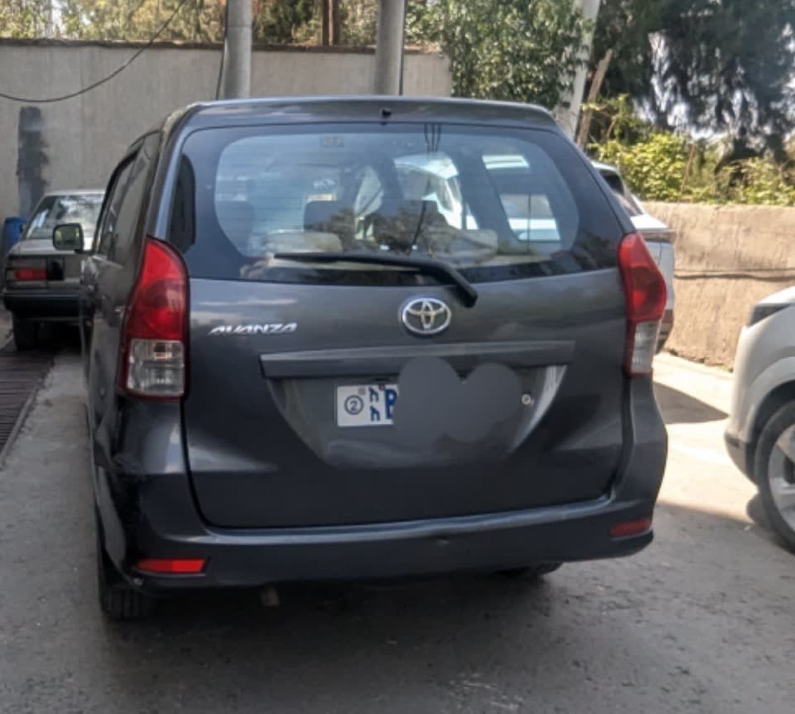 2013 Toyota Avanza — photo 2