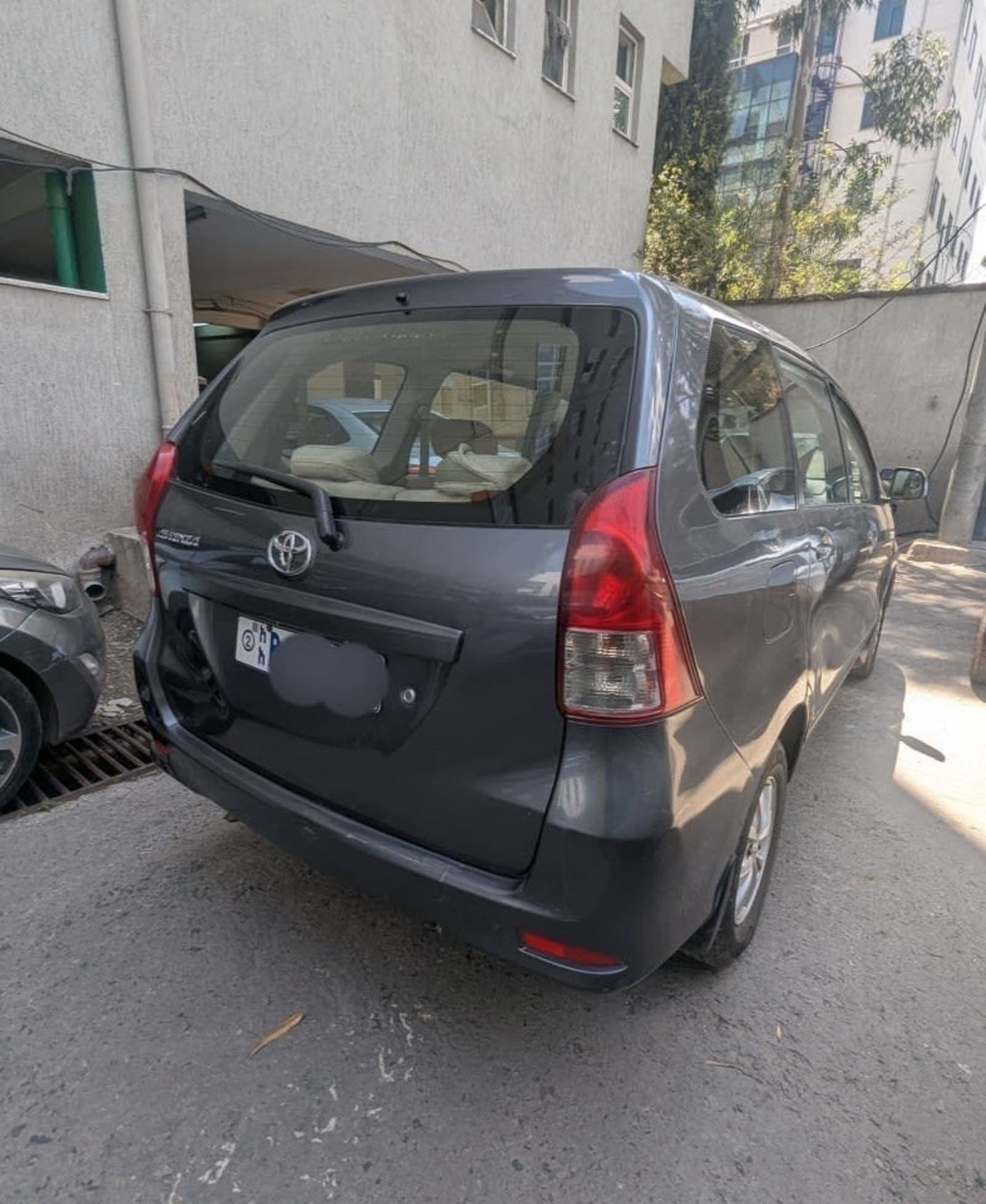 2013 Toyota Avanza — photo 4