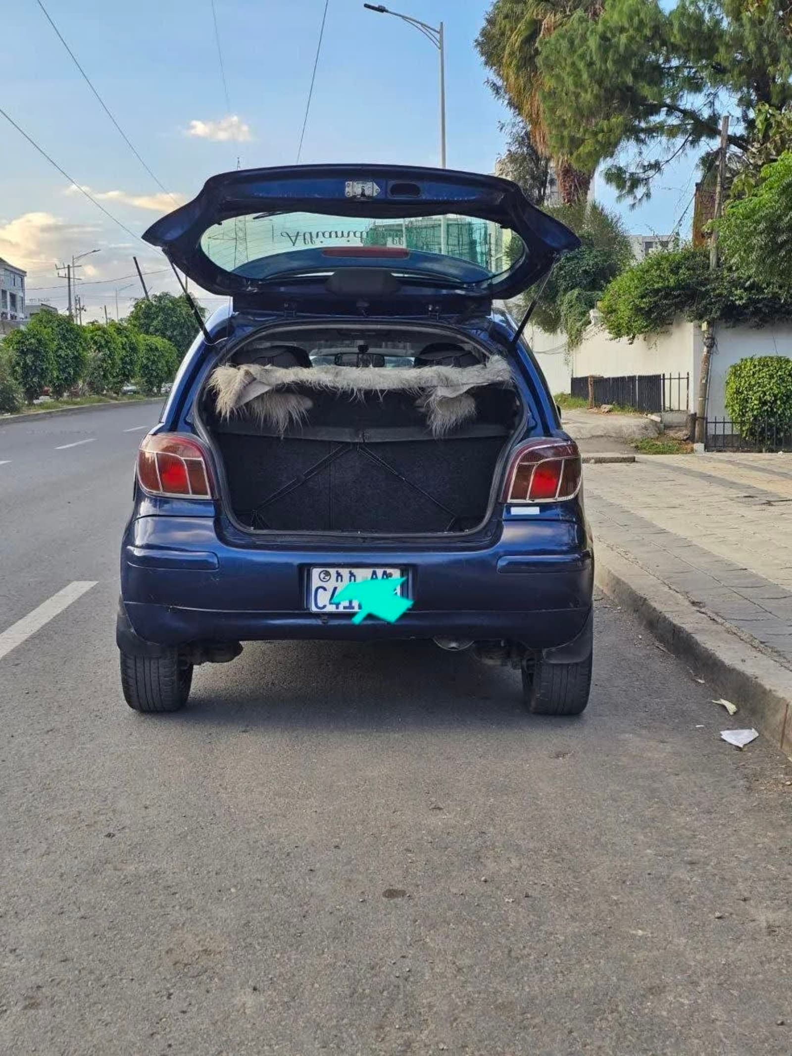 2004 Toyota Vitz