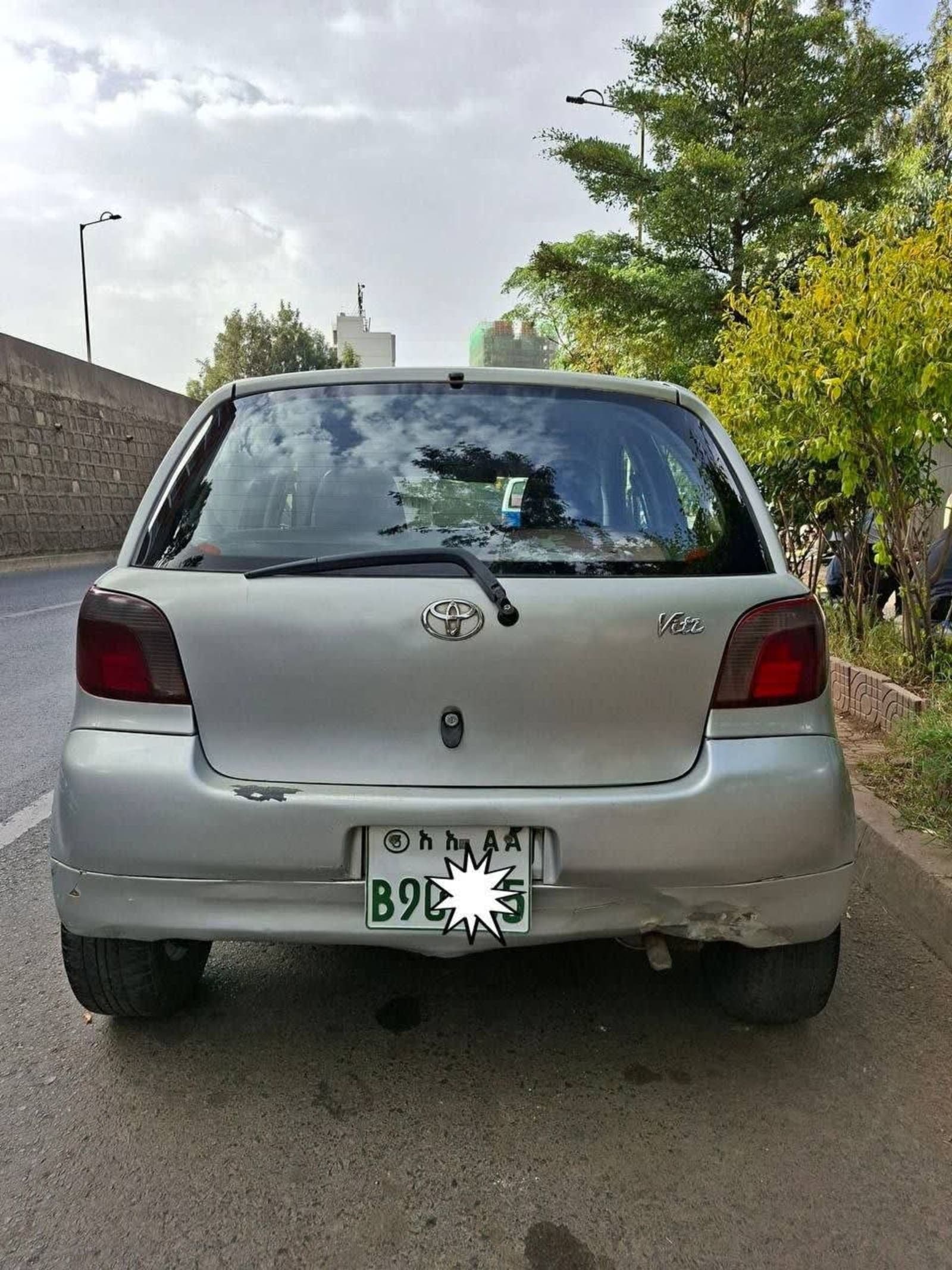2001 Toyota Vitz — photo 6