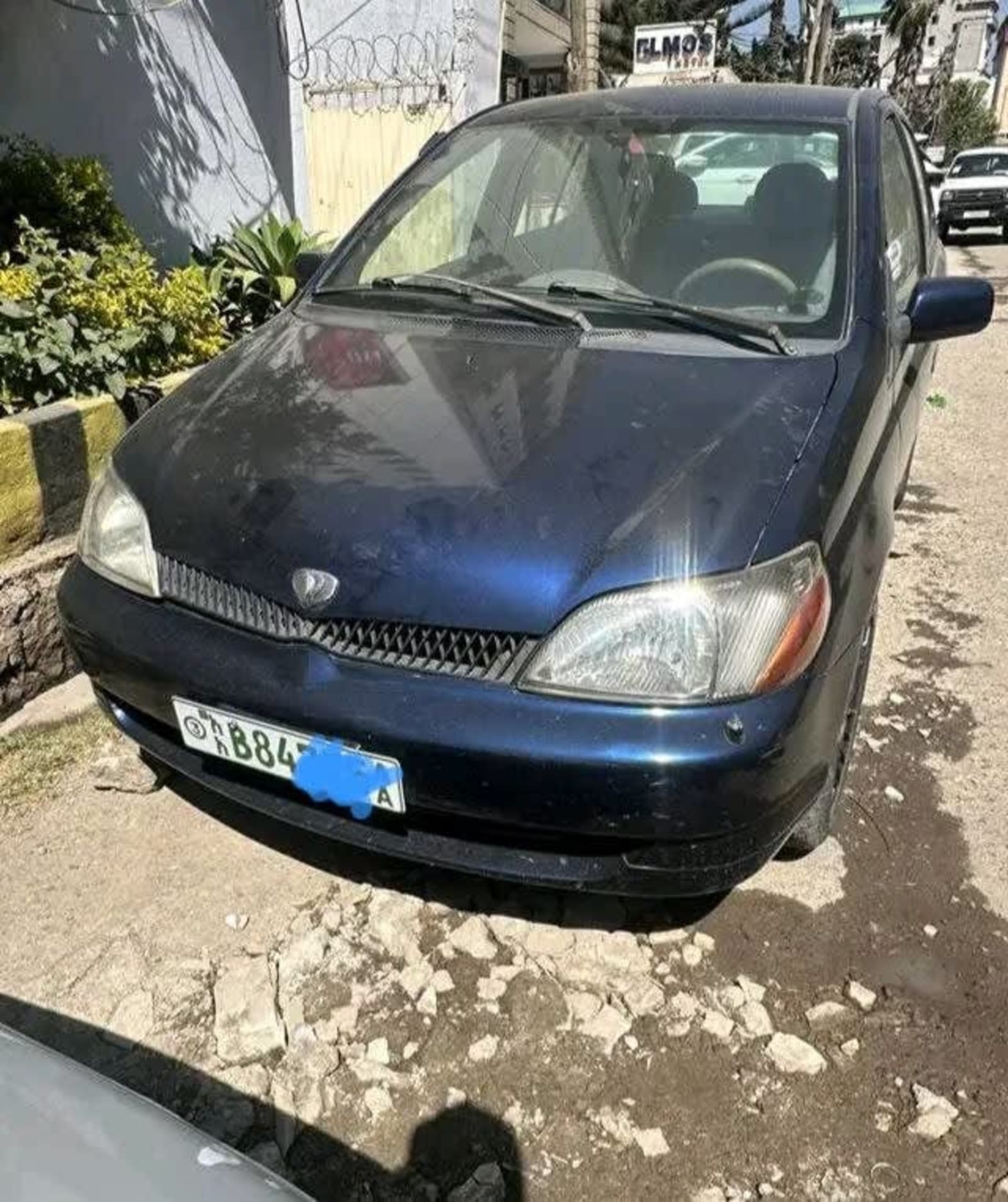 2001 Toyota Platz — photo 1