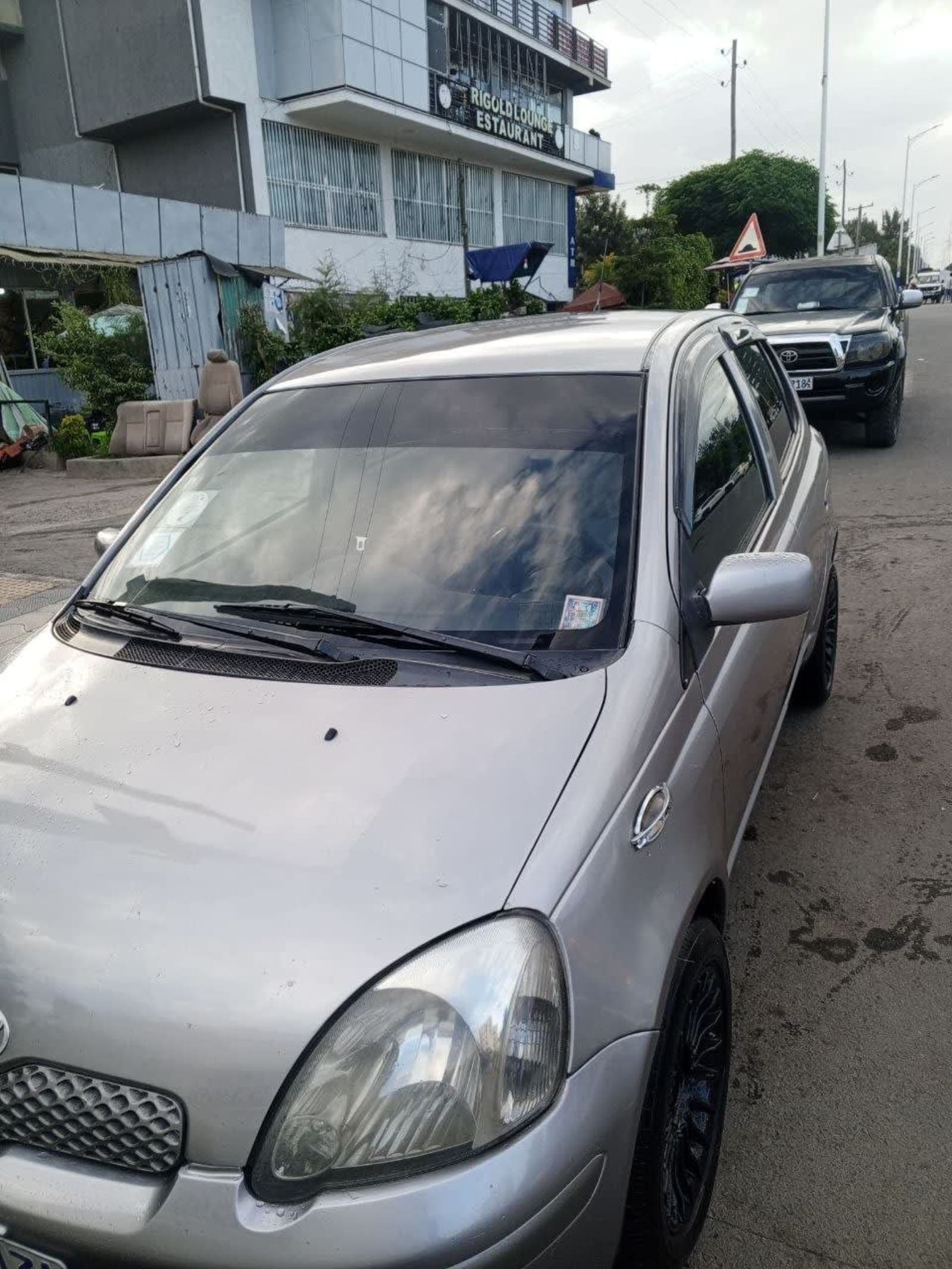 2004 Toyota Vitz/Yaris — photo 6