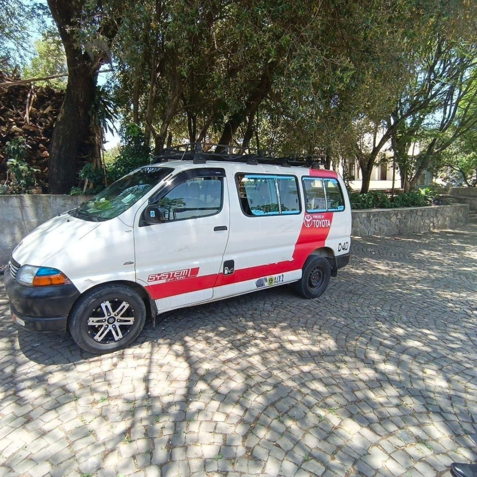 2003 Toyota Dolphin โ photo 4