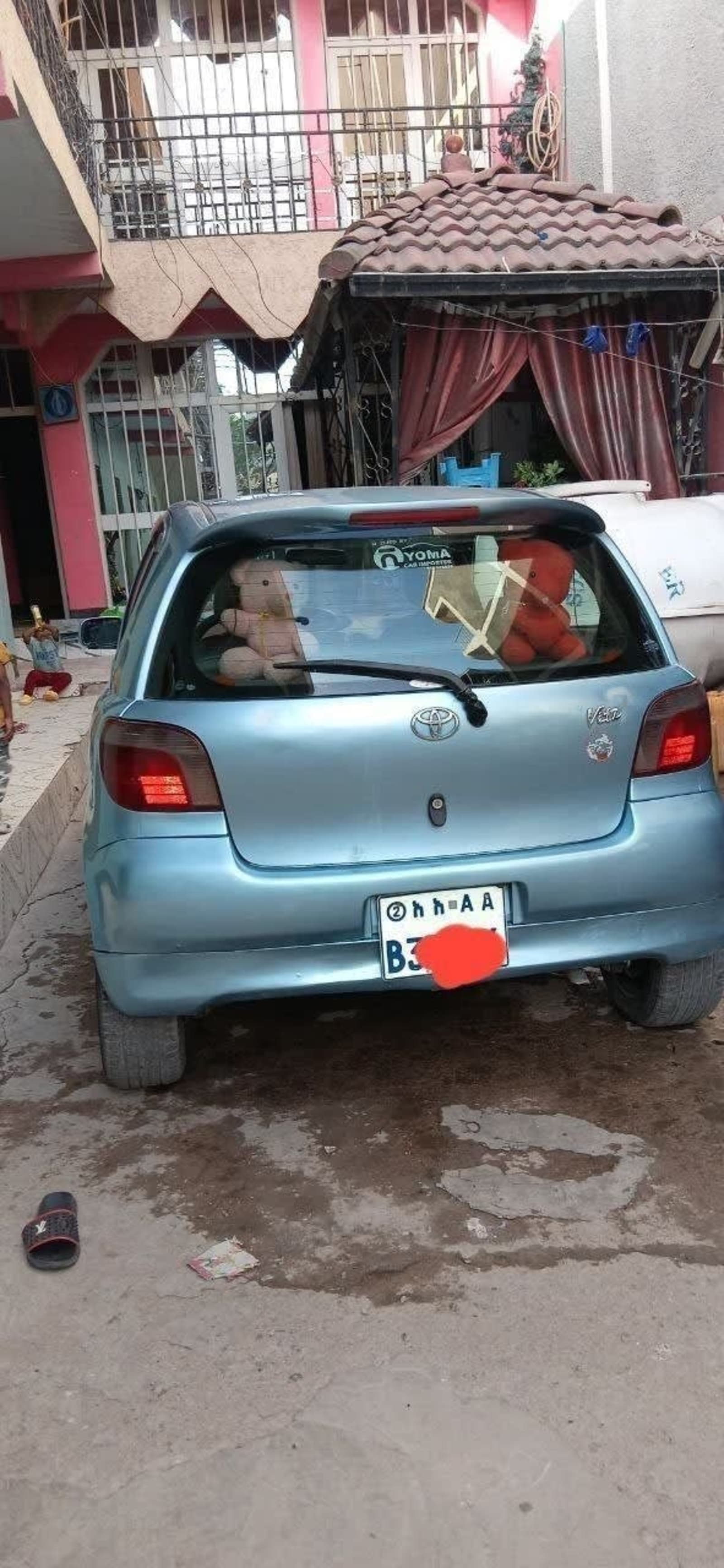 2001 Toyota Vitz — photo 1
