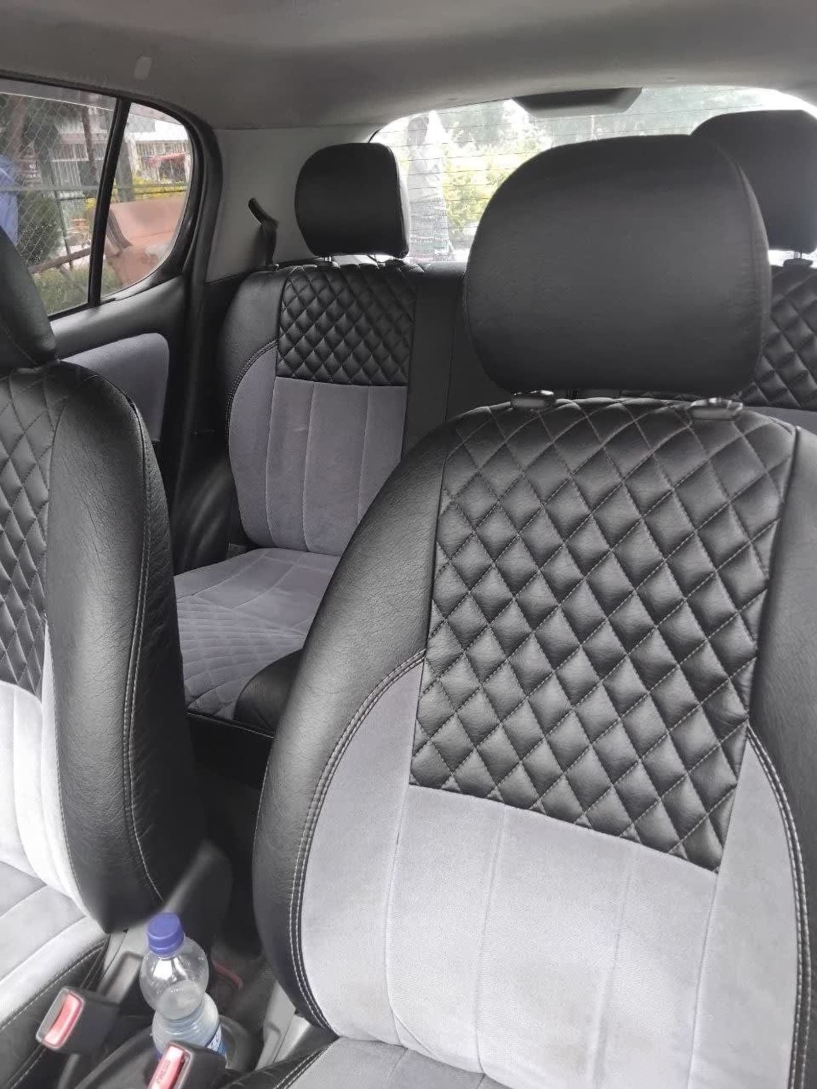 2004 TOYOTA VITZ — photo 2