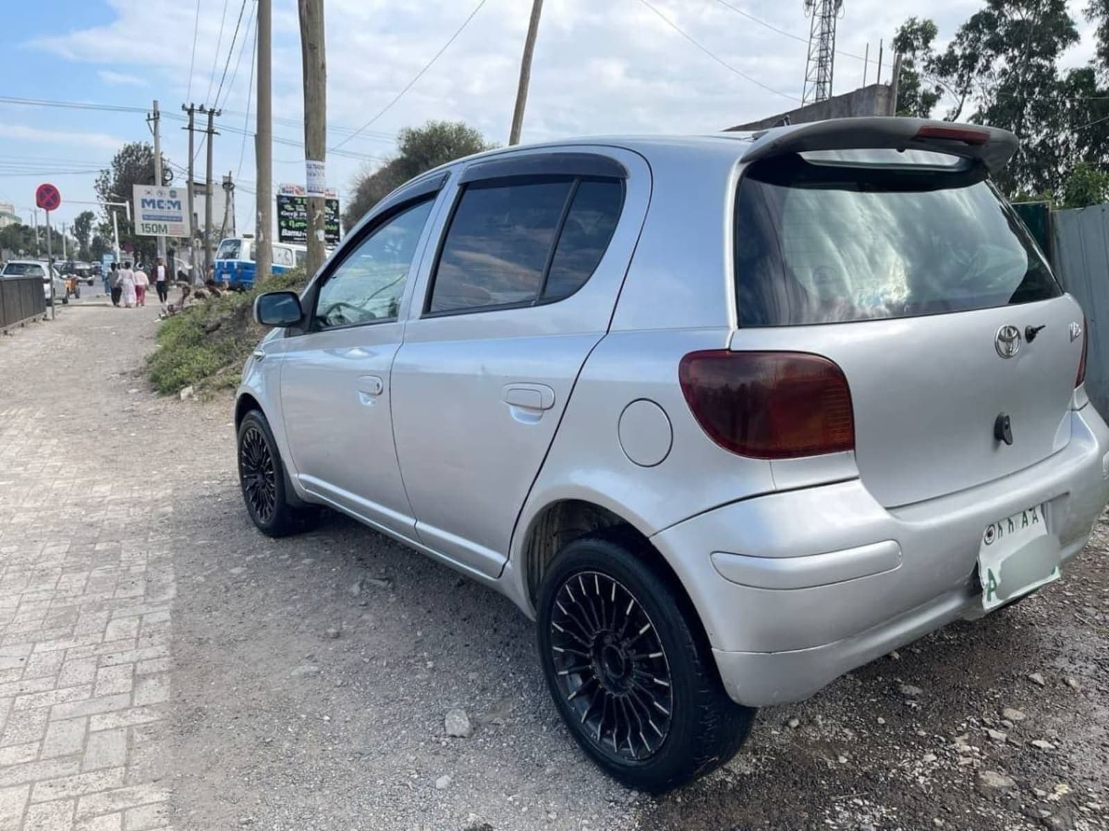 2004 TOYOTA VITZ — photo 4