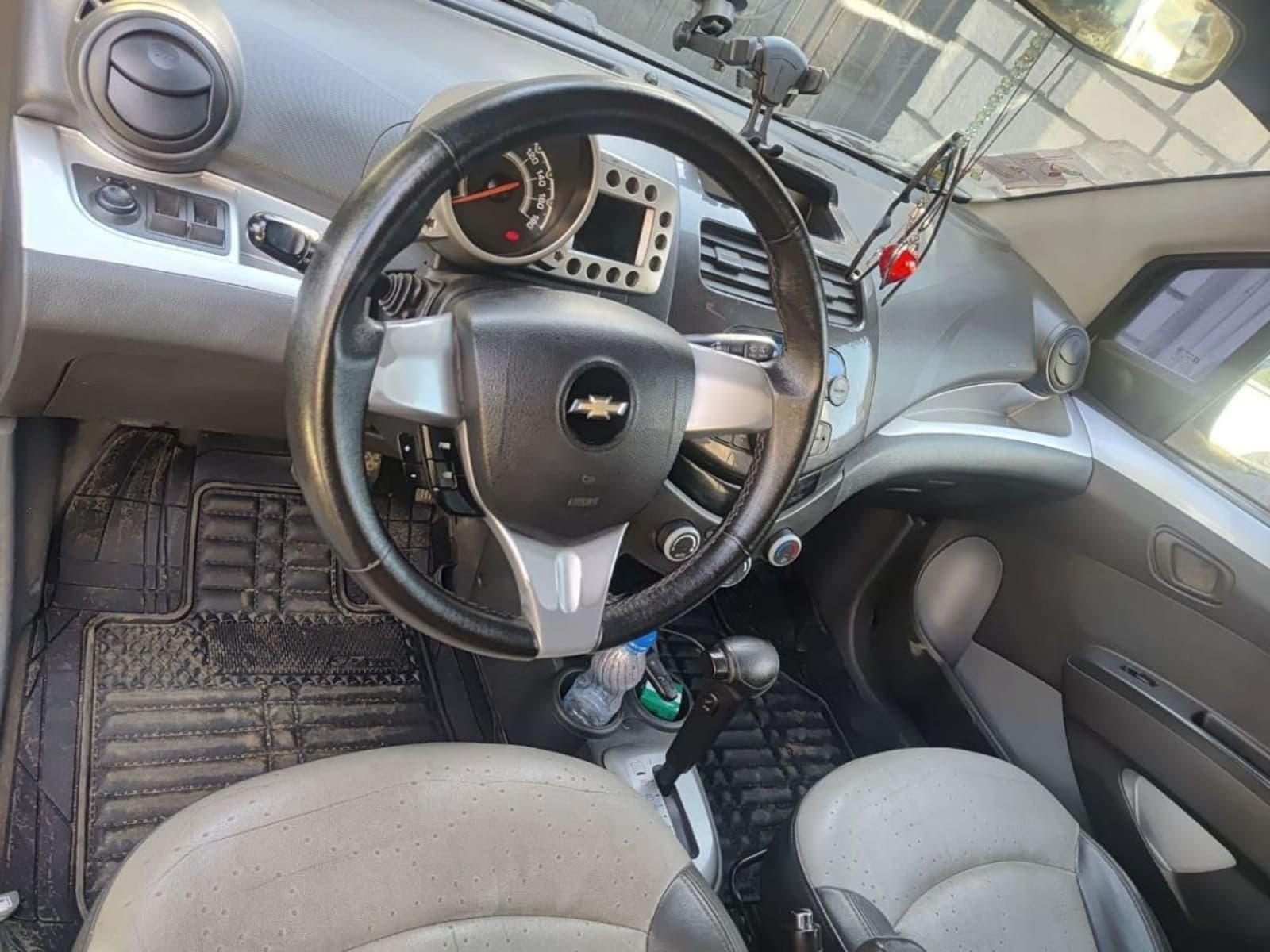 2012 Chevrolet Spark — photo 2