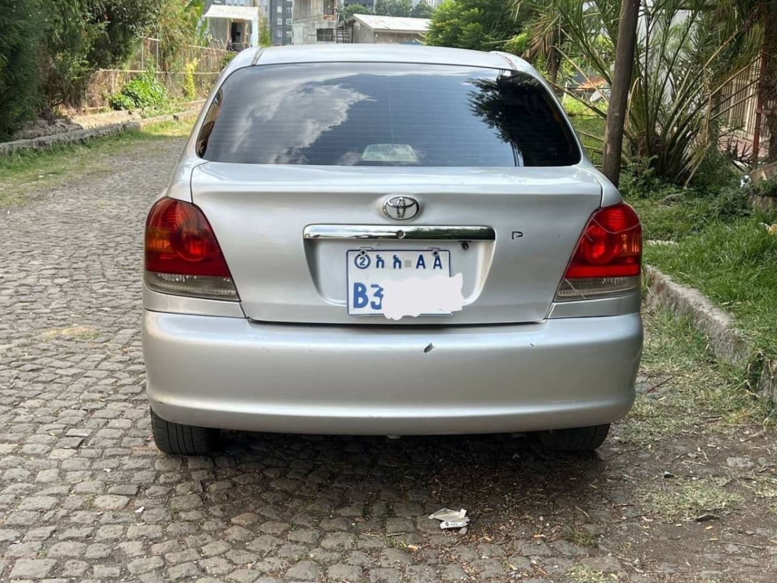 2003 Toyota Platz — photo 2