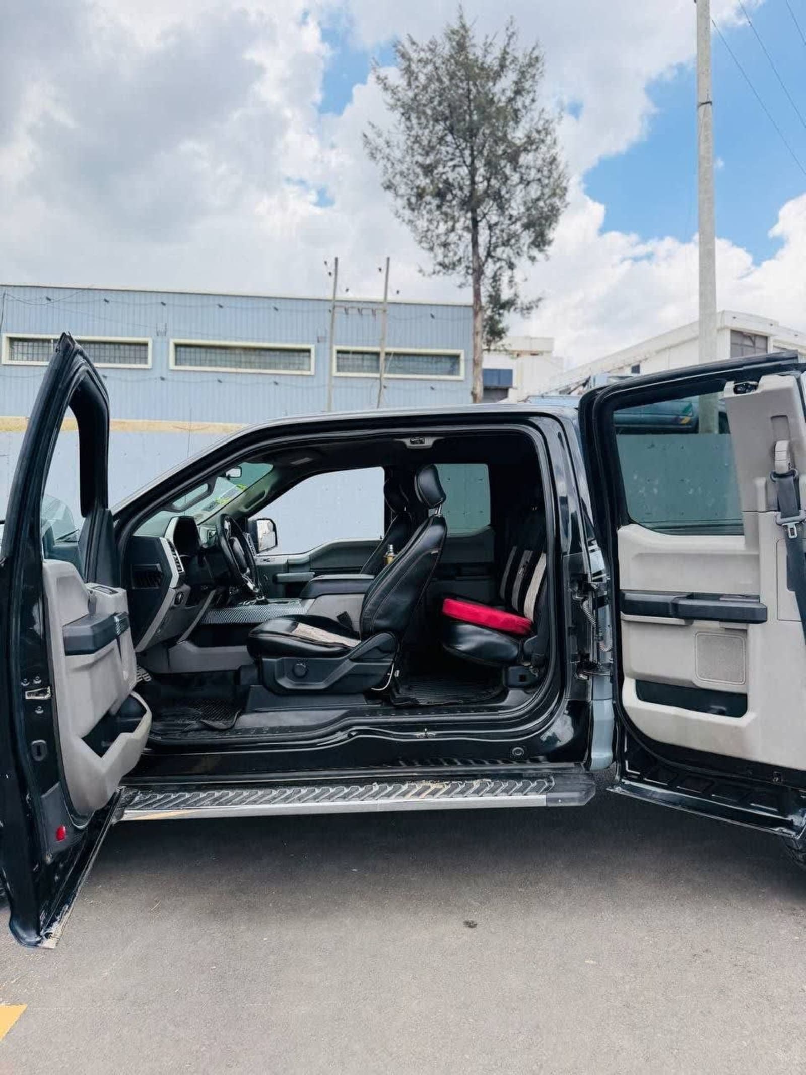 2020 Ford F-150 -STX — photo 6