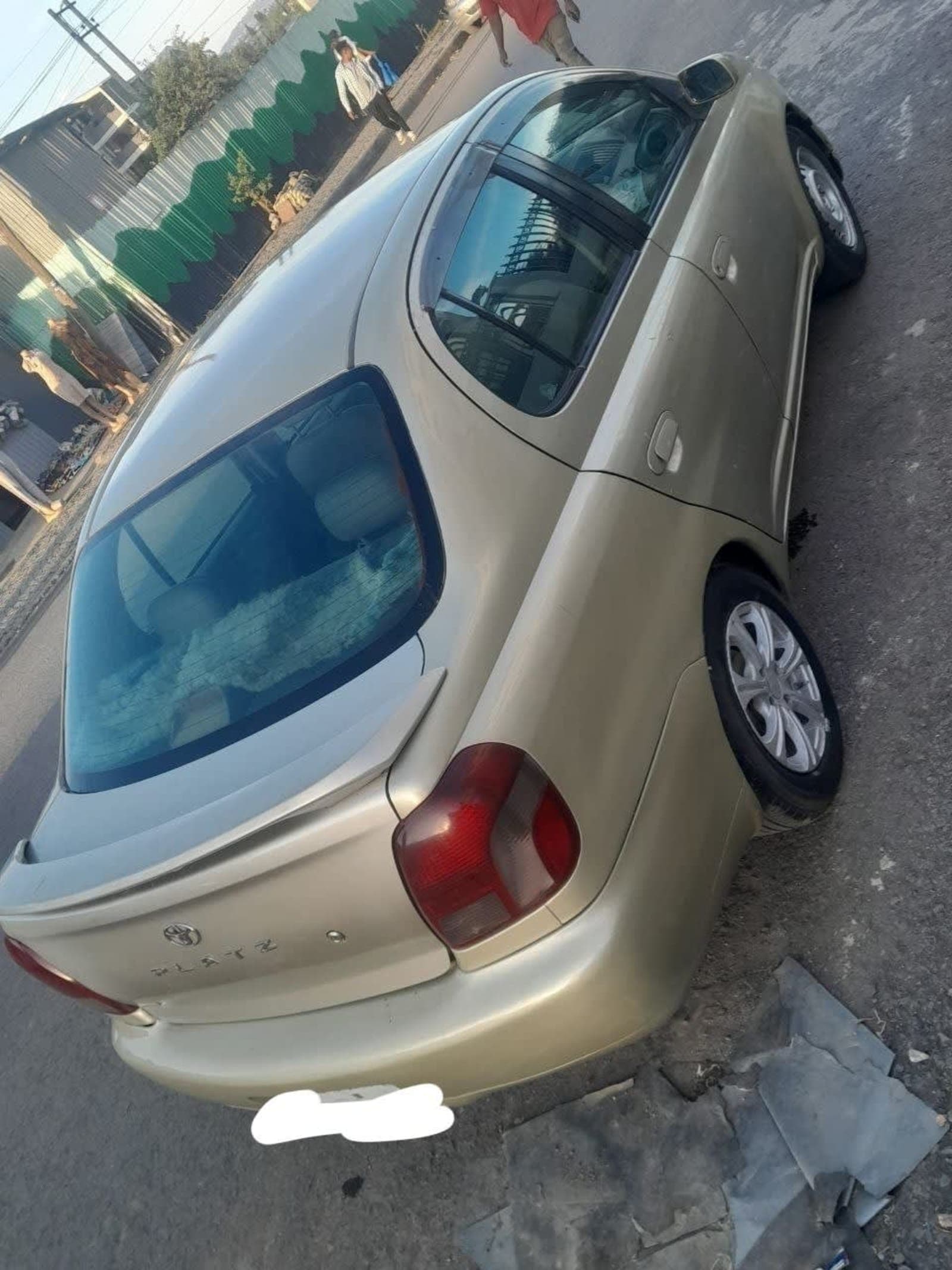 2000 Toyota Platz — photo 2