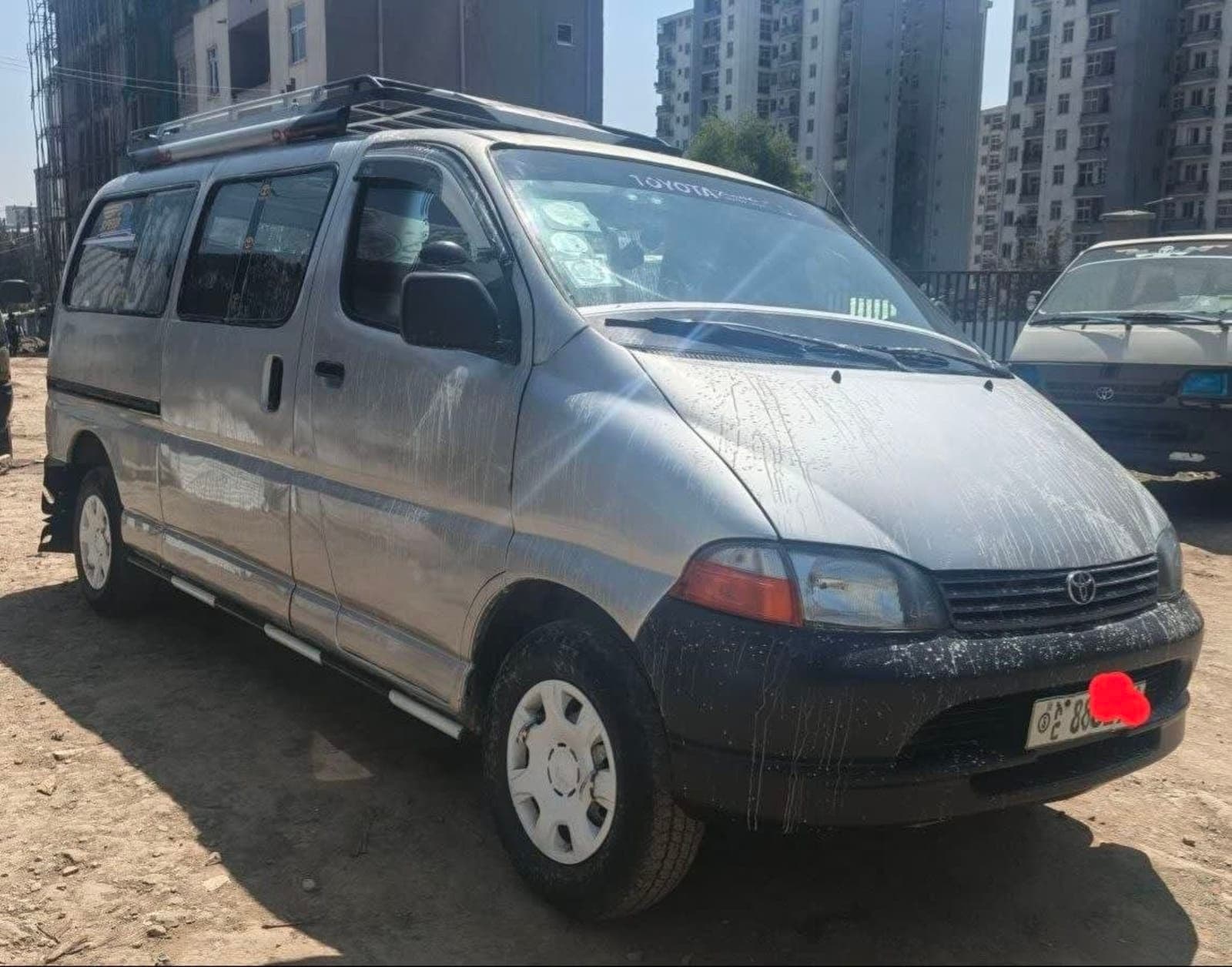 2001 Toyota Hiace 2LT — photo 5