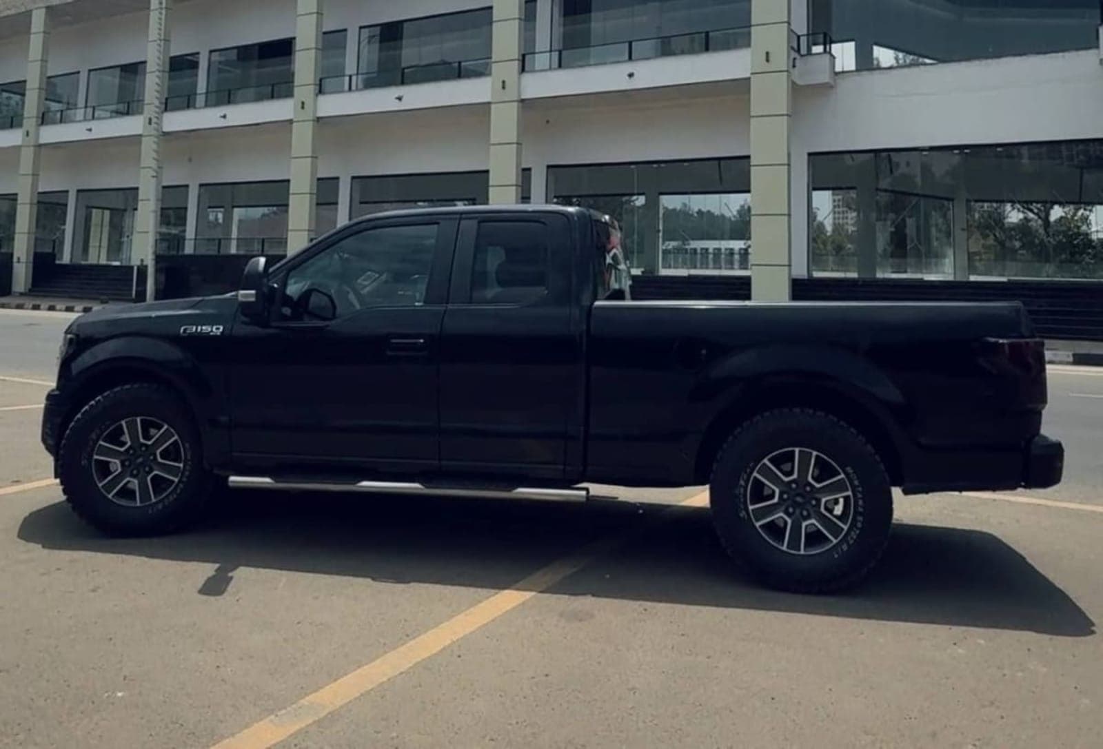 2018 Ford F-150 STX — photo 2