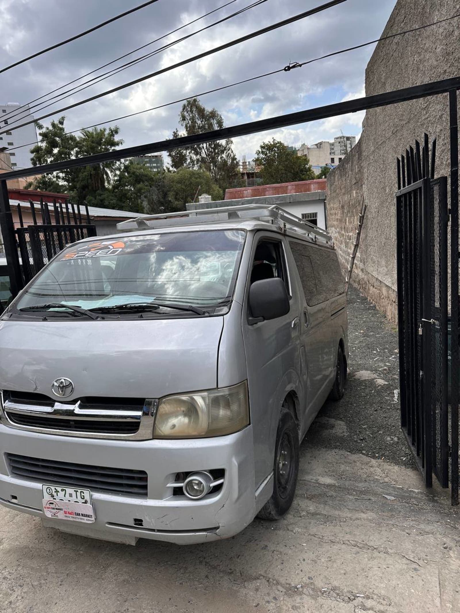 2007 Toyota Hiace — photo 6