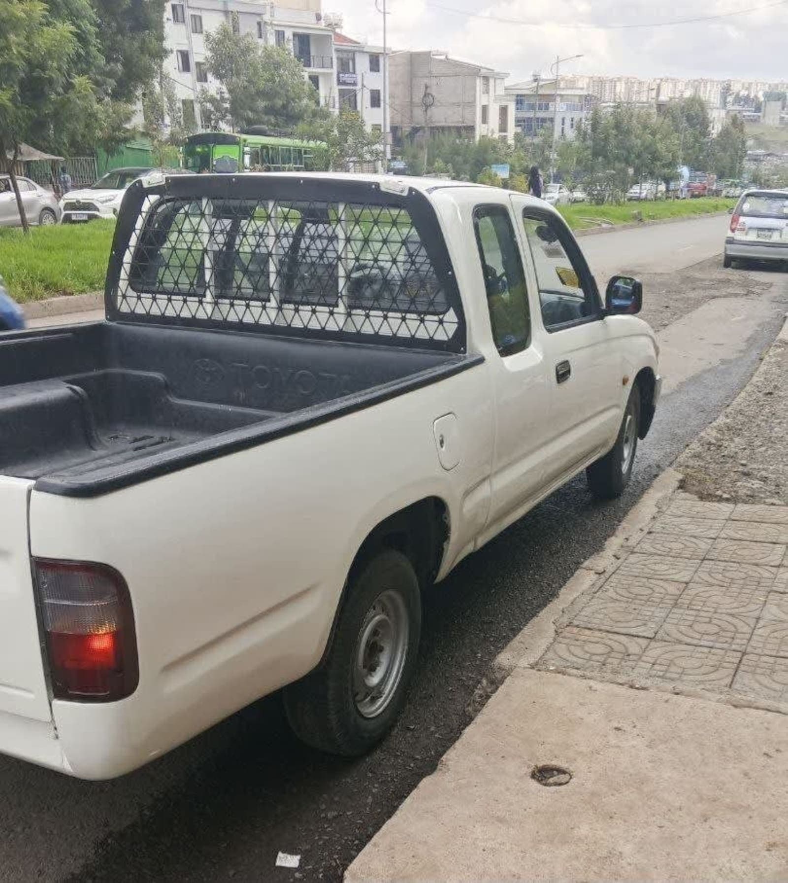 2002 Toyota D4D — photo 1