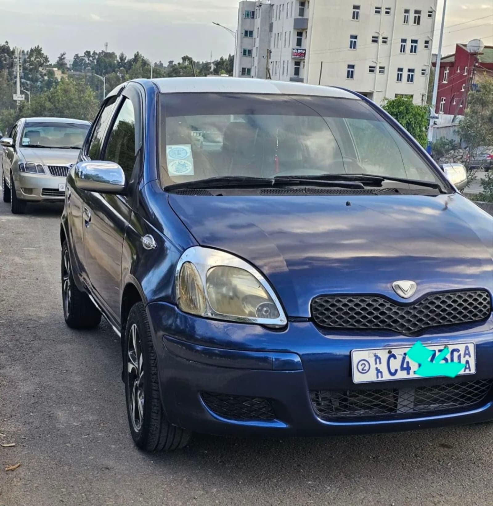 2004 Toyota Vitz — photo 7