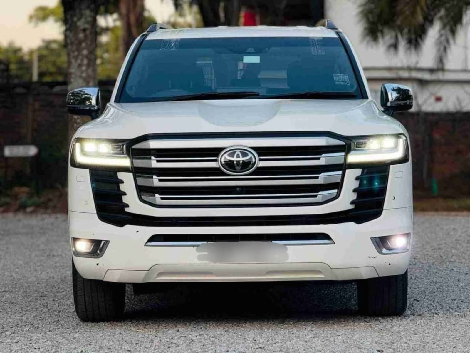 2022 Toyota Land Cruiser V6 VXR — photo 5
