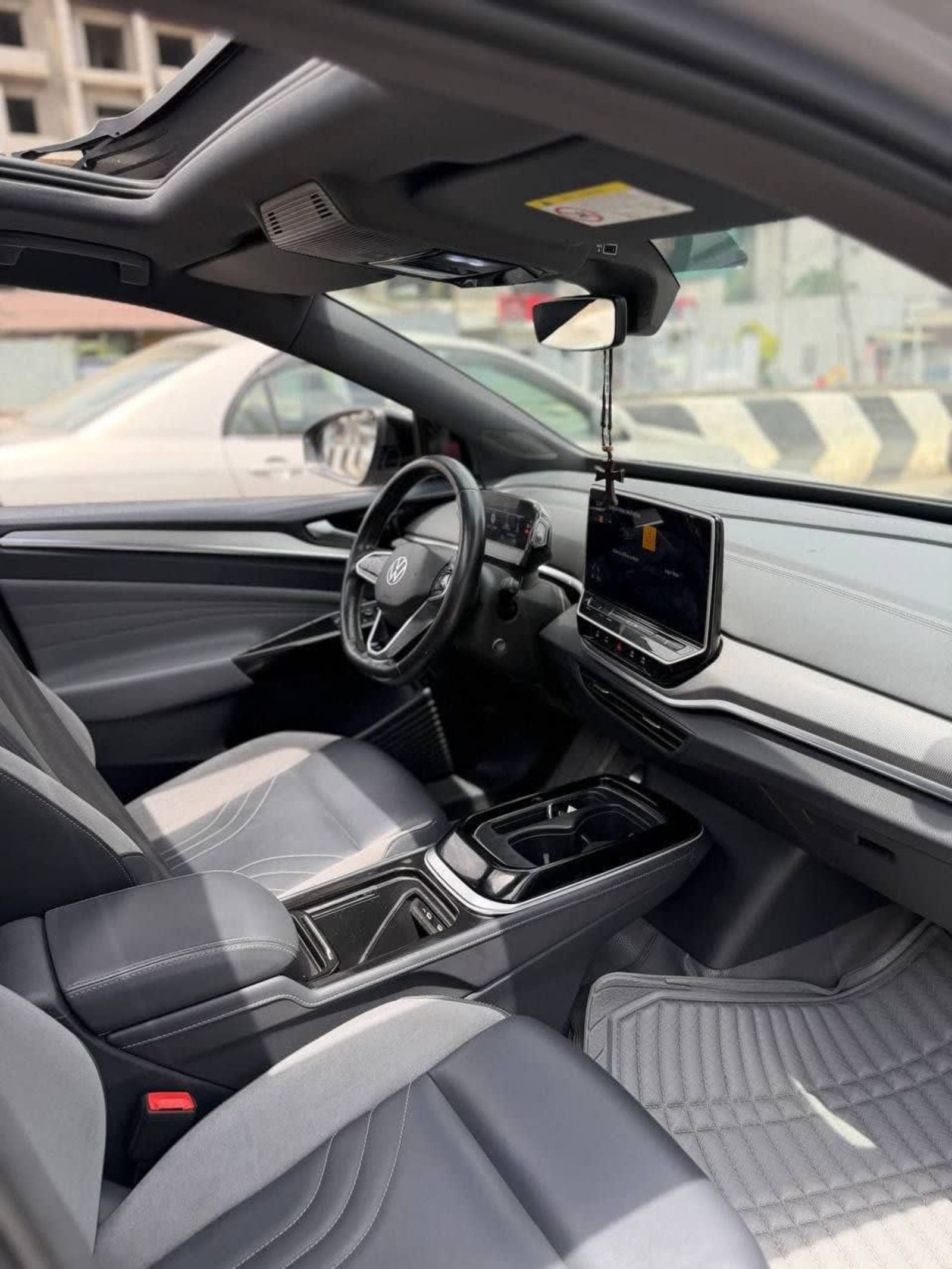 2022 Volkswagen ID.4 Crozz Pro — photo 2