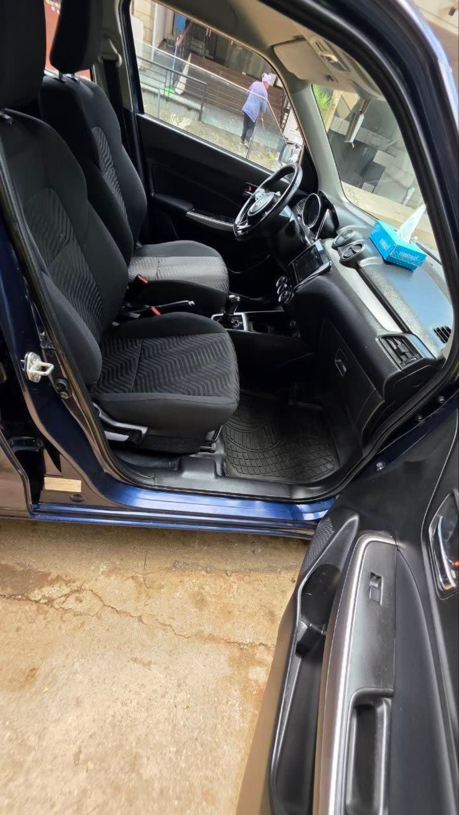 2022 Suzuki Swift — photo 4