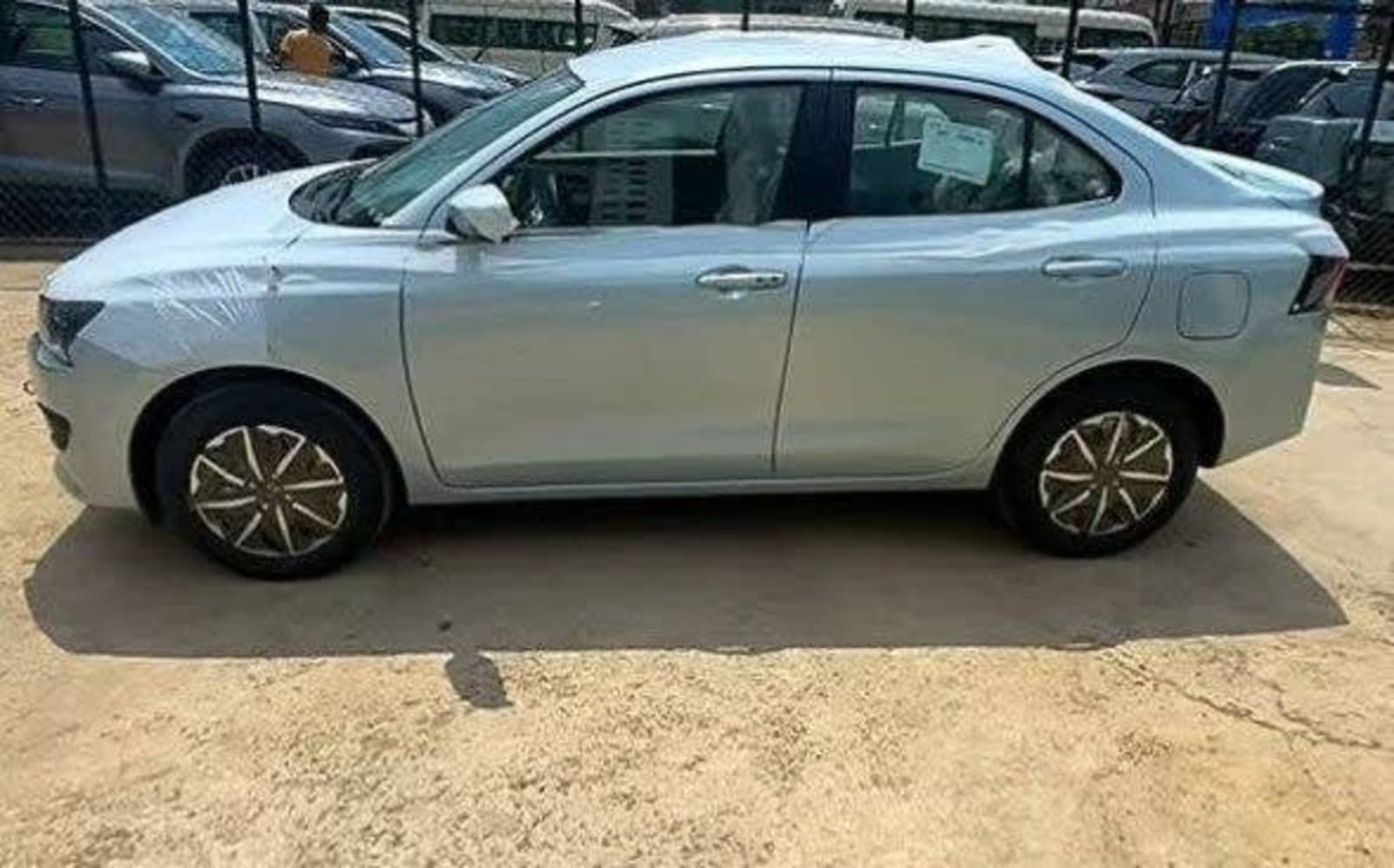 2026 Suzuki Dzire Hybrid — photo 3