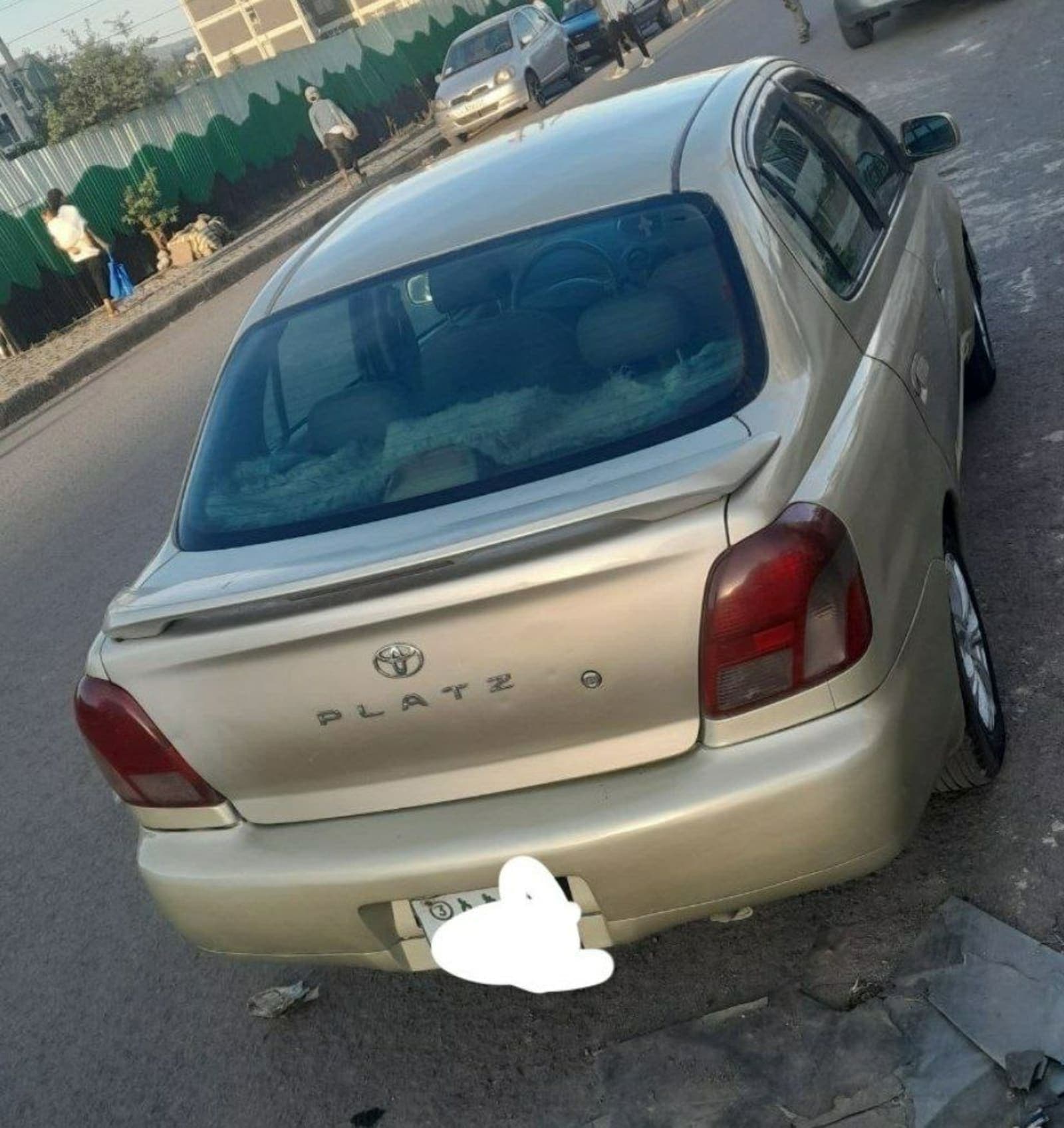 2000 Toyota Platz — photo 2