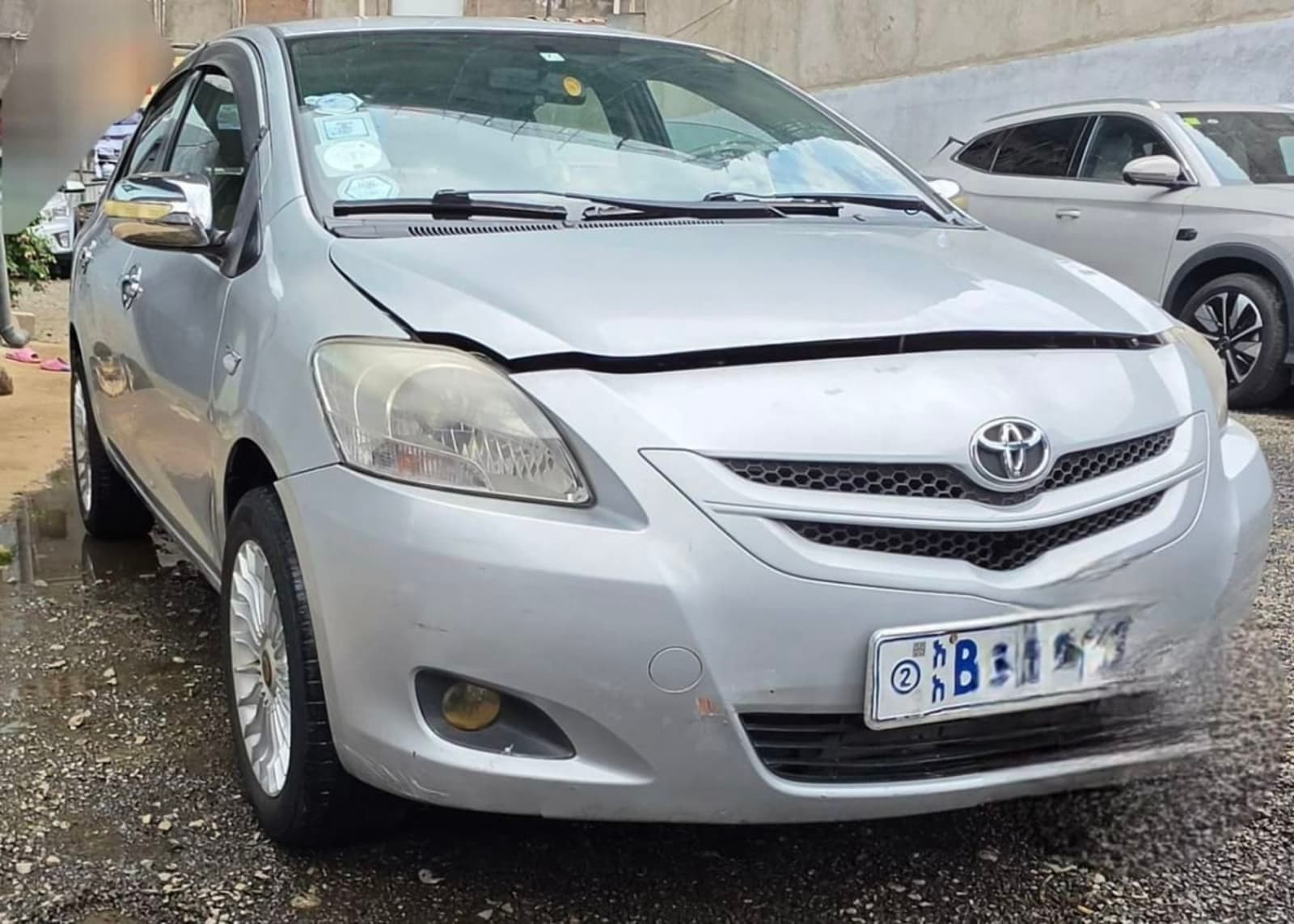 2010 Toyota Yaris Belta — photo 4