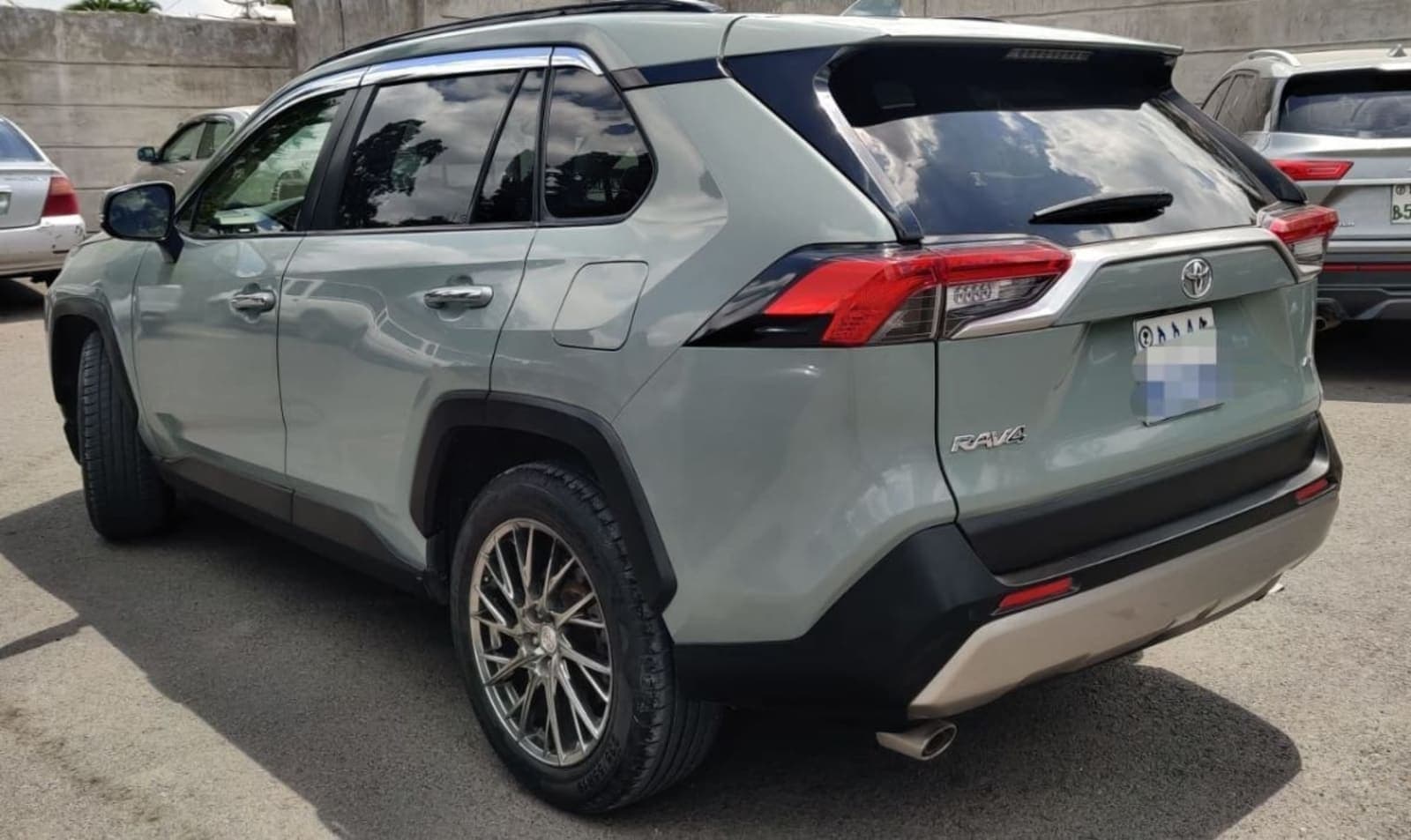 2020 Toyota RAV4 — photo 6