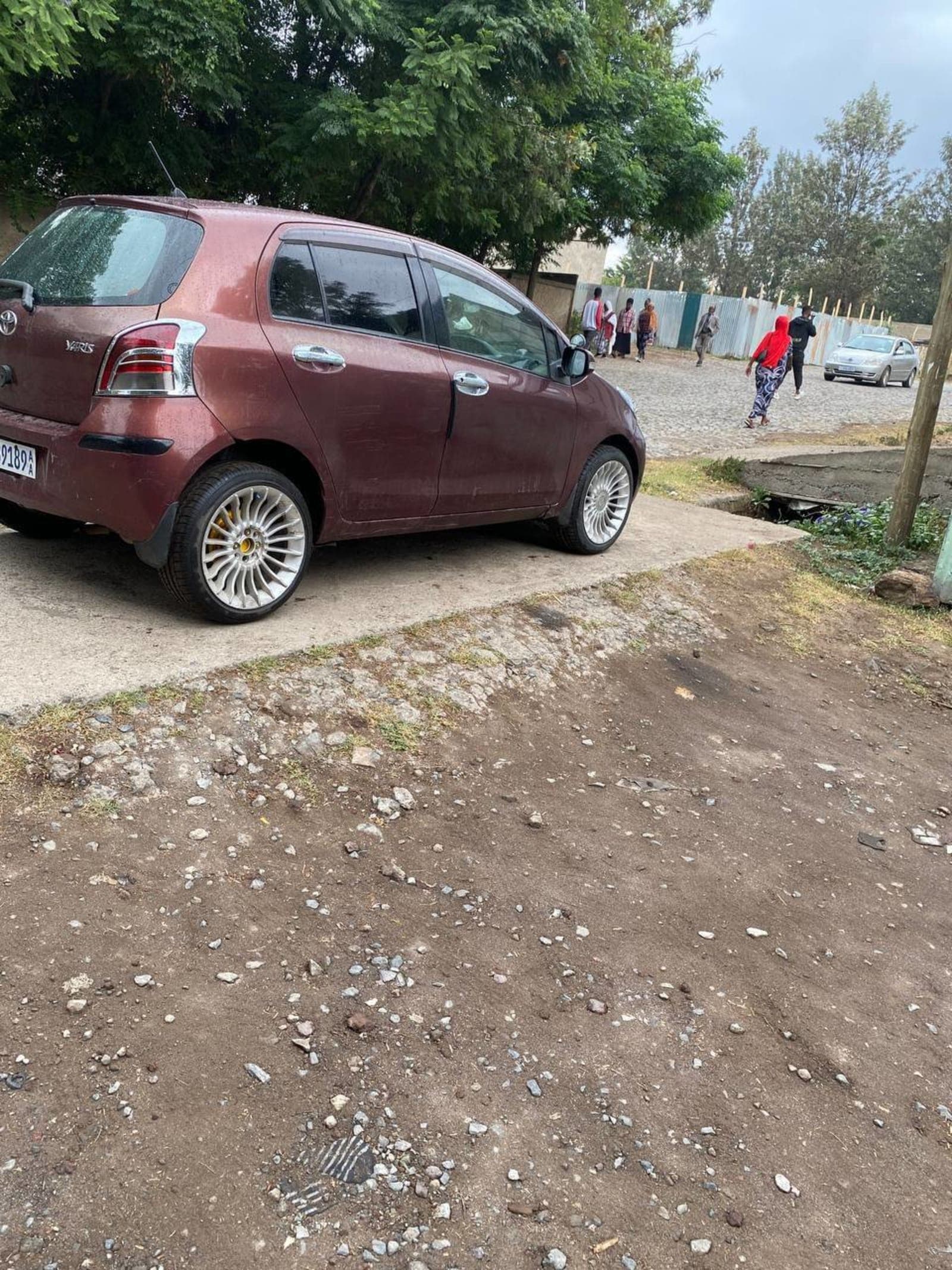 2010 Toyota Yaris Compact — photo 3